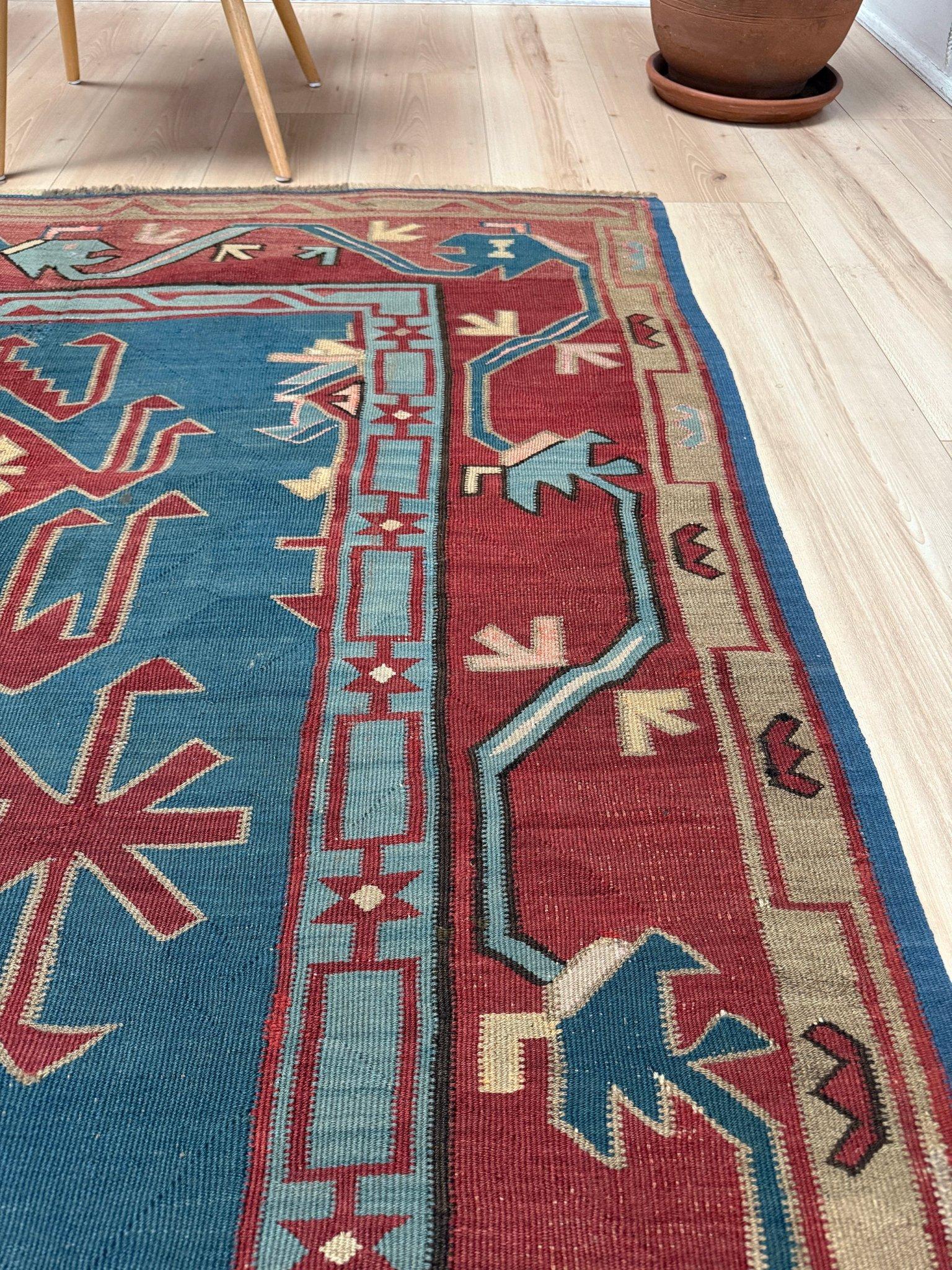 Kilim caucasien Avar bleu • Tapis de course vintage en laine tissée à plat • 4′6″×10′ • 1930s en vente 1