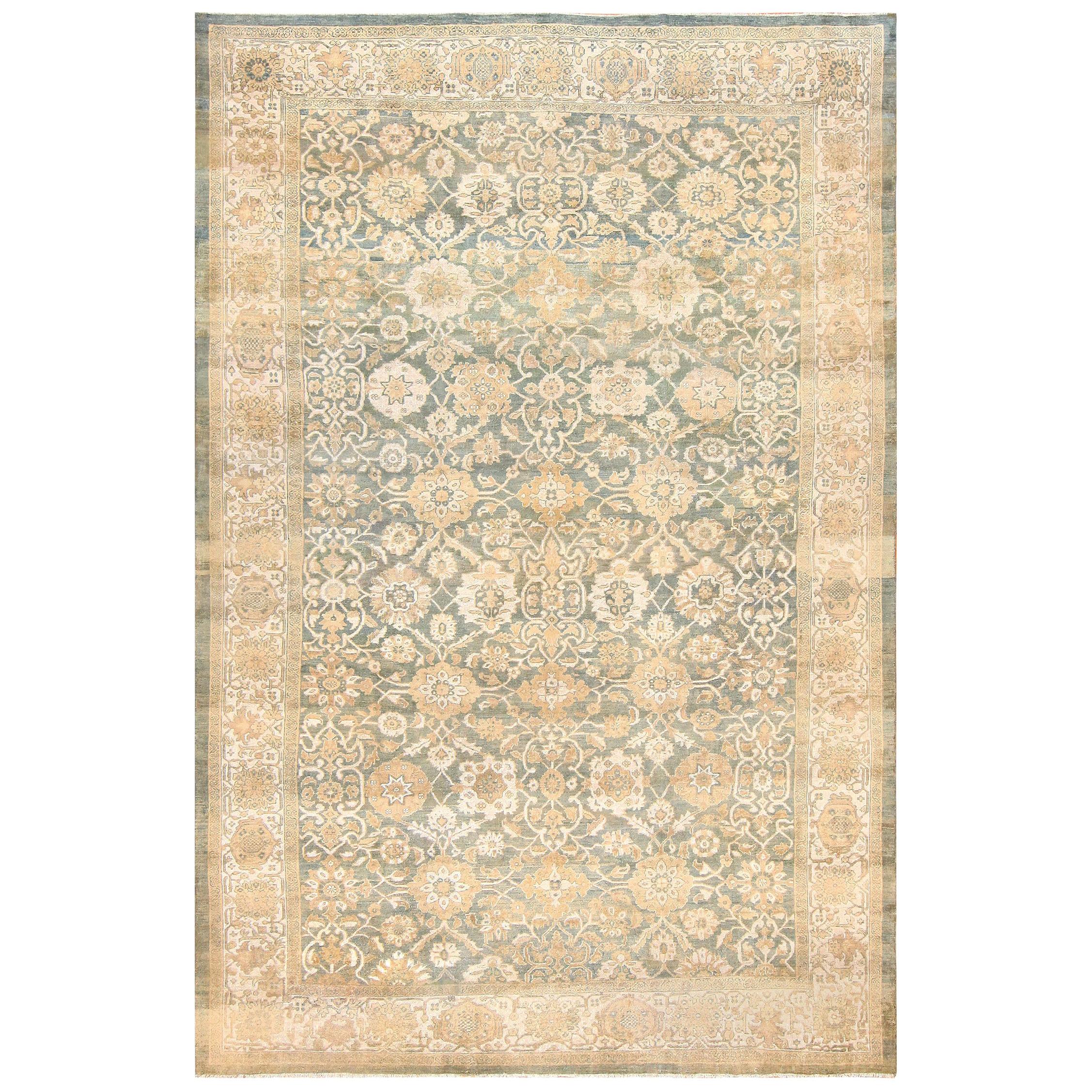 Antique Persian Sultanabad Rug. 11 ft 4 in x 16 ft 10 in