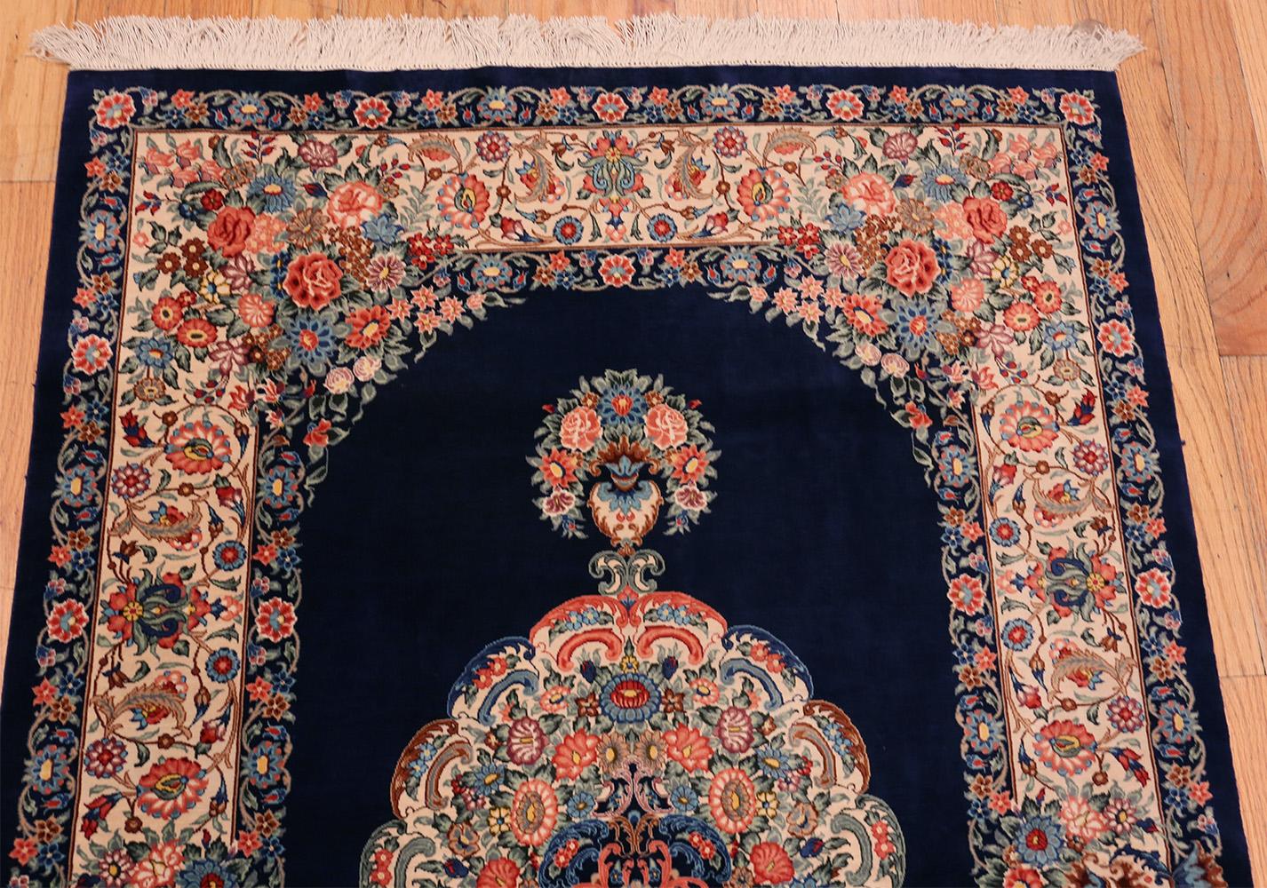 20th Century Vintage Persian Silk Qum Rug. 3 ft 4 in x 5 ft 2 in For Sale