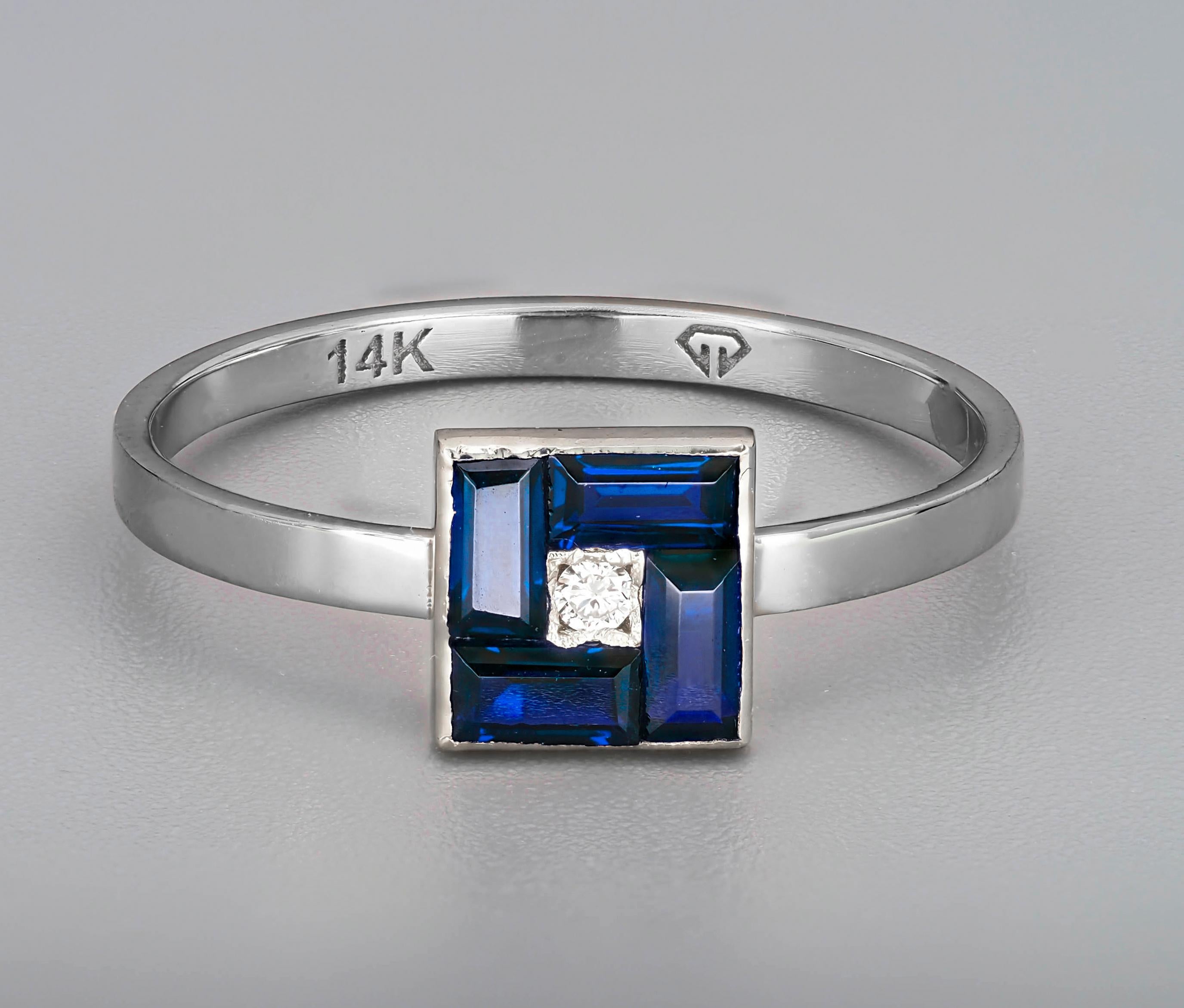 Im Angebot: Blauer Baguette-Ring aus 14 Karat Gold. () 2