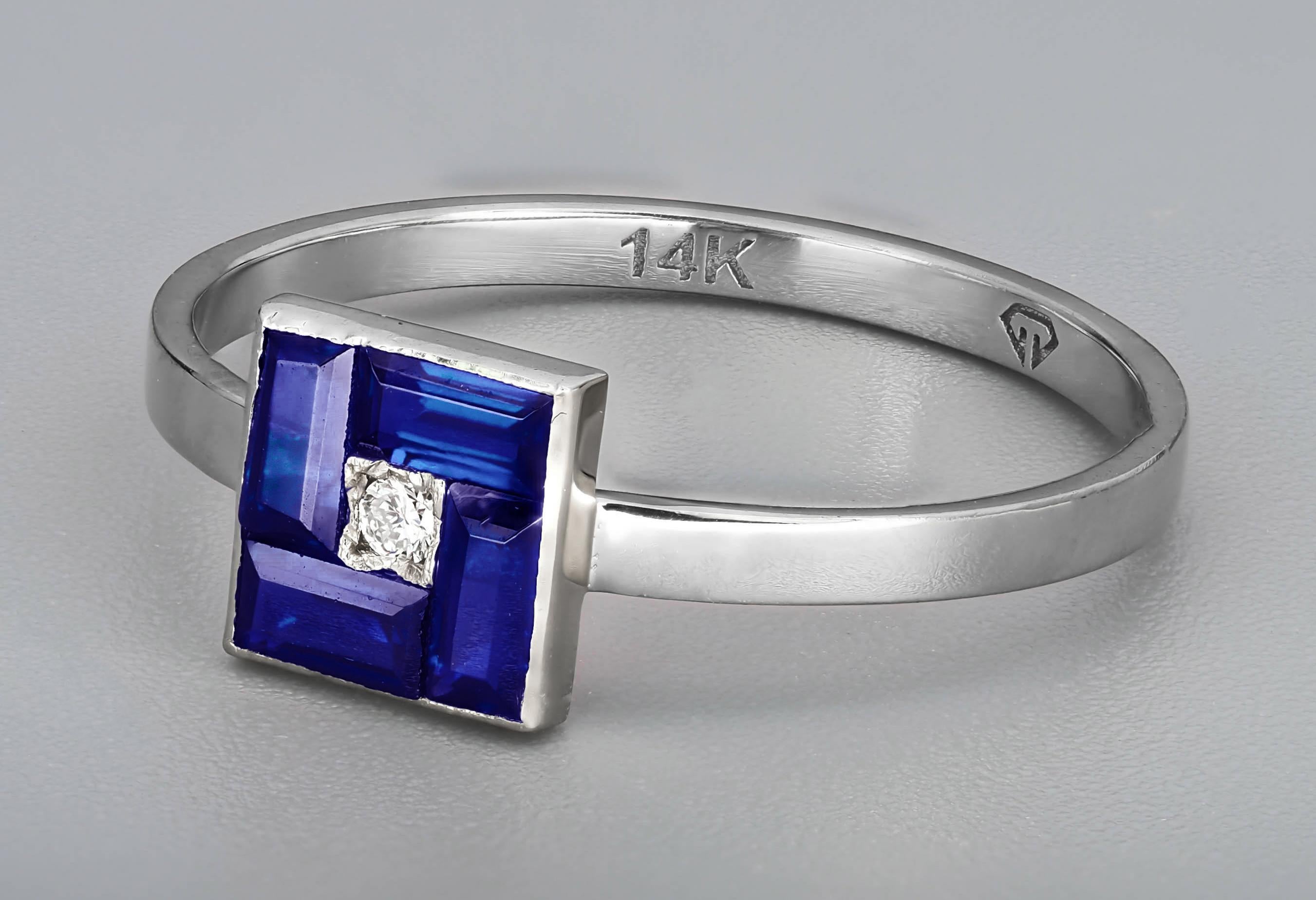 For Sale:  Blue baguette 14k gold ring 3