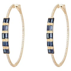 Pendientes de aro de oro de 14 quilates con diamantes pavé baguette azules