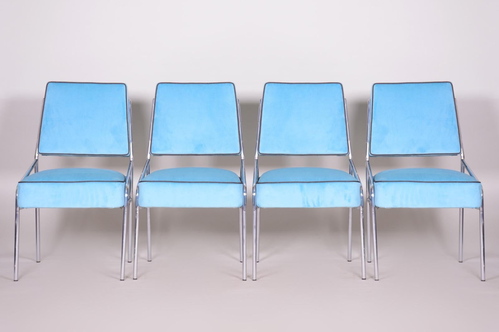Measures: Height: 74 cm
Width: 59
cm Depth: 63 cm Seat: 42 cm Chair

dimensions:
Height:
83 cm Width:
43 cm Depth: 44 cm
Seat: 44 cm.