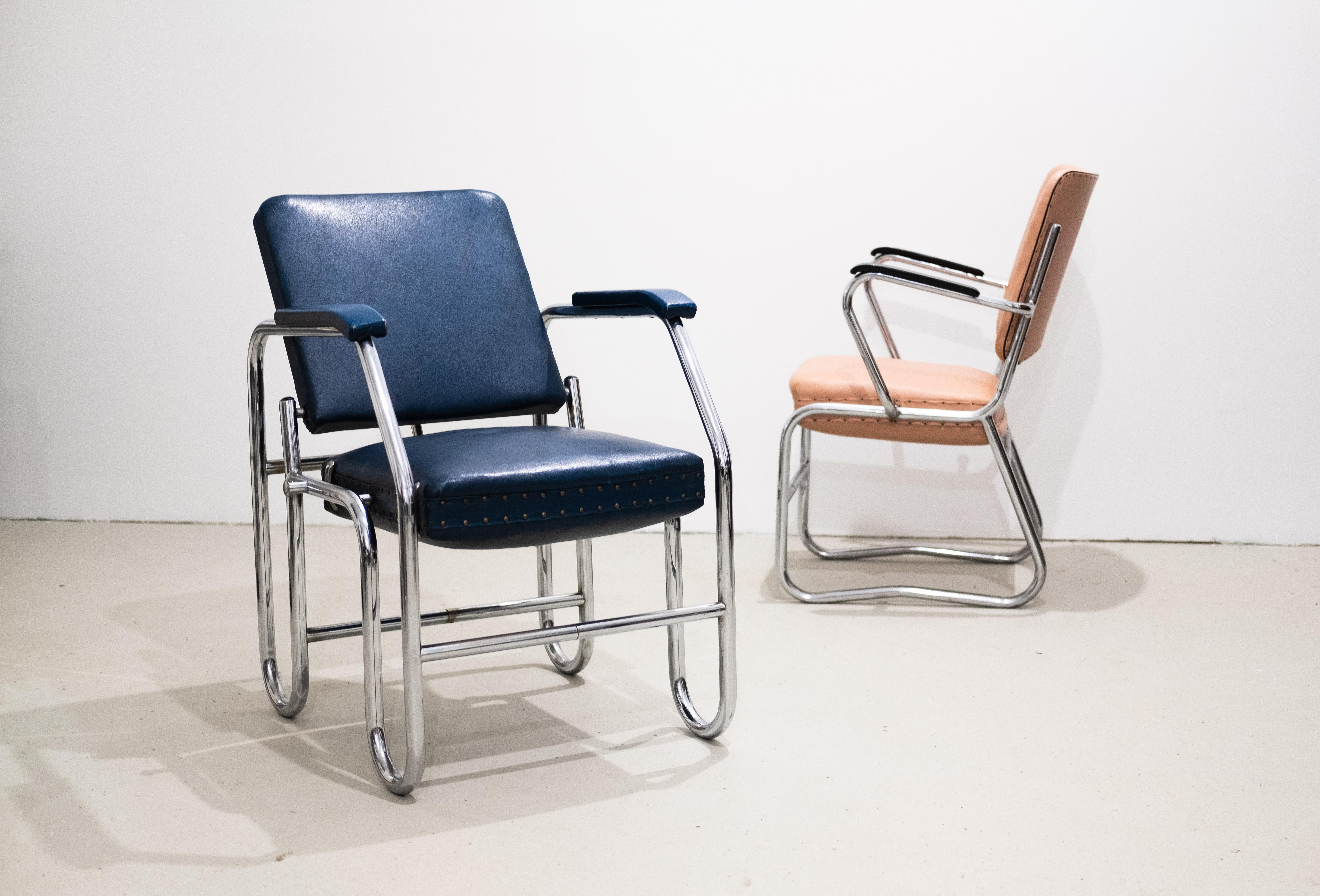 Blauer Bauhaus Stahlpipe-Sessel mit drehbarem Sitz (Amsterdam, 1930) im Angebot 11