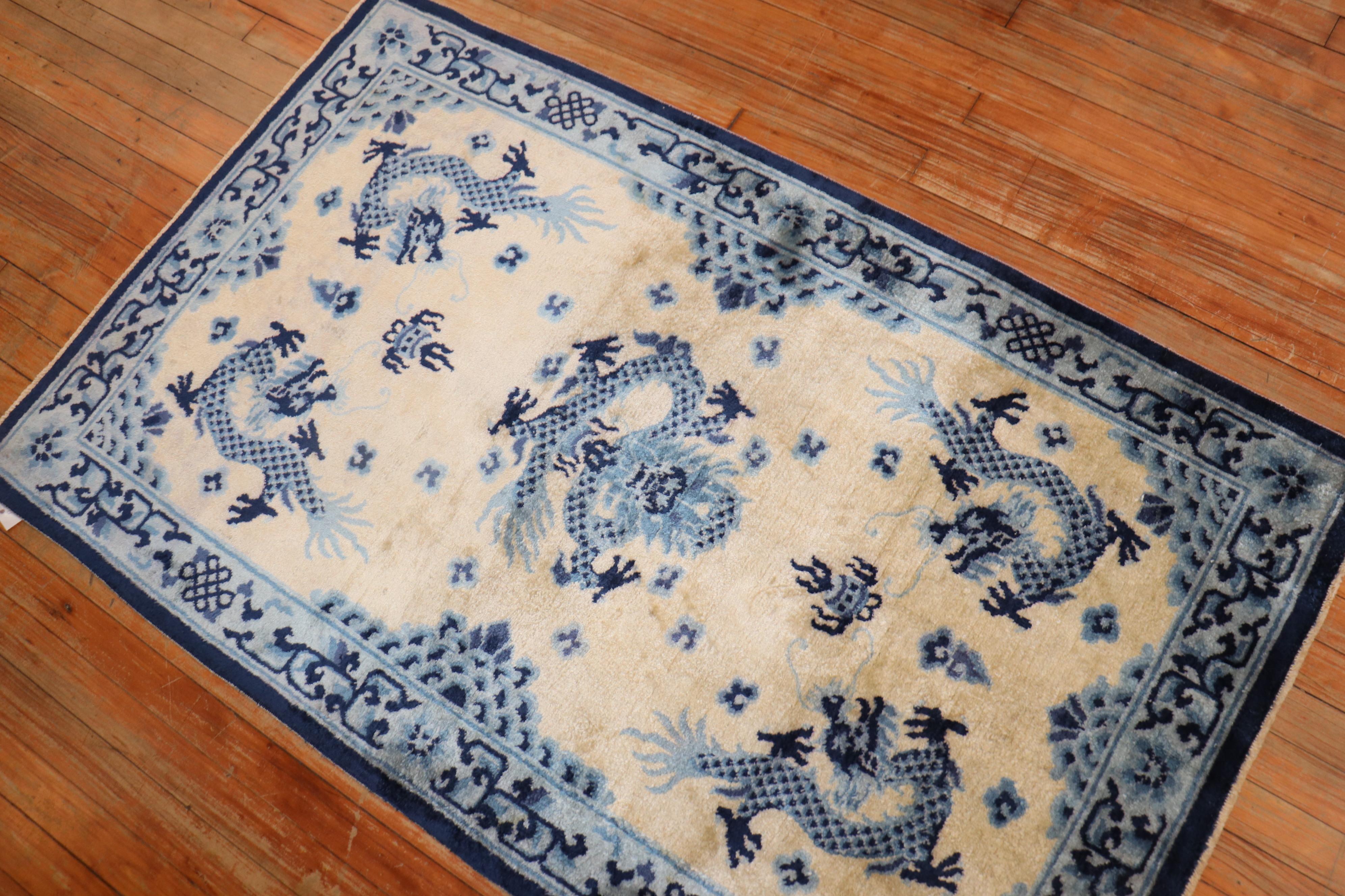 20th Century Blue Beige Chinese Silk Scatter Rug For Sale