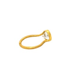 Blue Beryl Contemporary Fashion Ring 22 Karat Yellow Gold