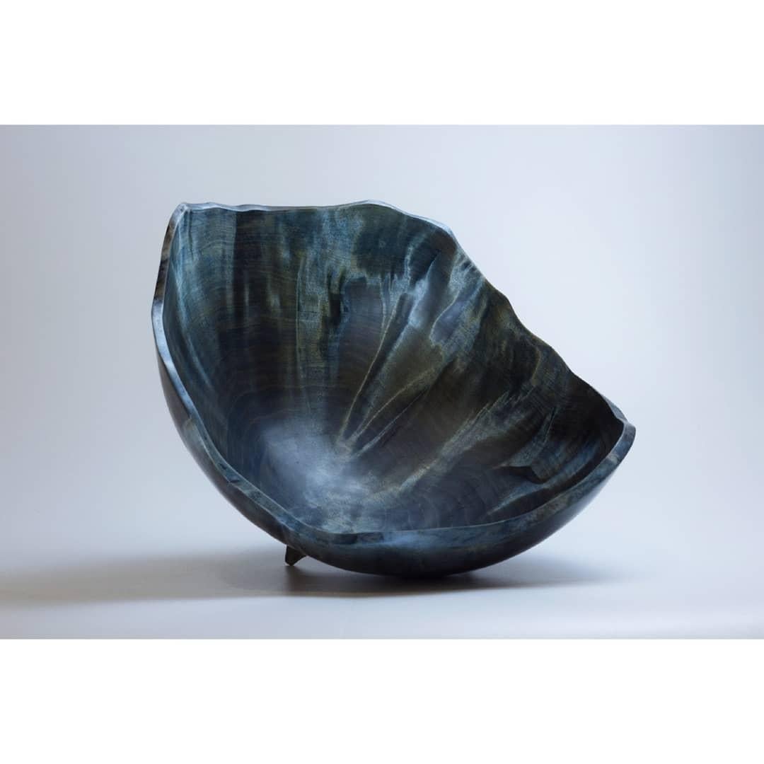 Blue Birch Burl Vase by Vlad Droz In New Condition In Geneve, CH