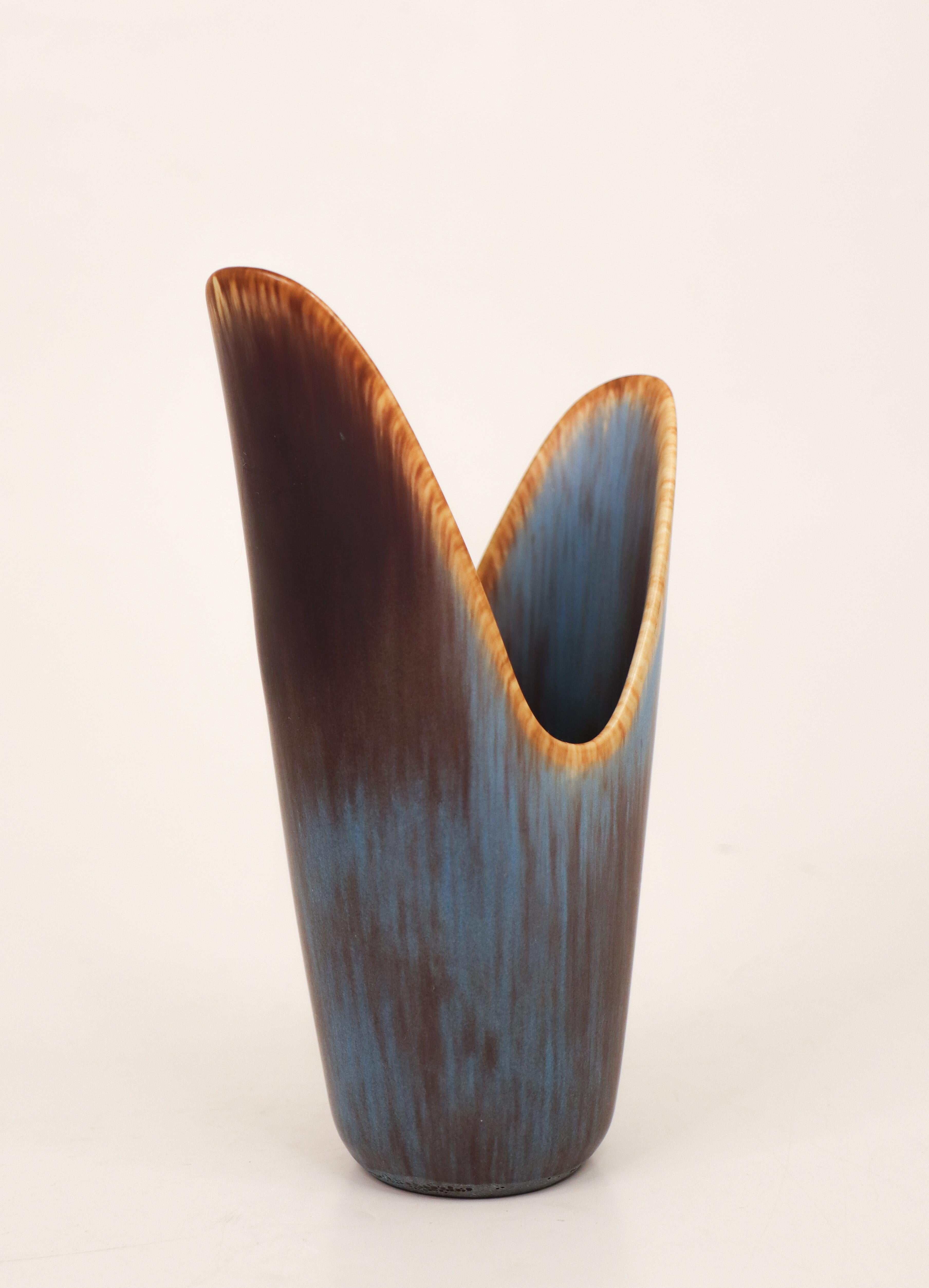 Svedese Vaso in ceramica blu/nero/marrone - Gunnar Nylund - Rörstrand - Metà del XX secolo in vendita