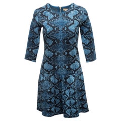 Robe en maille intarsia en peau de serpent bleu et noir de Burberry Taille US XS