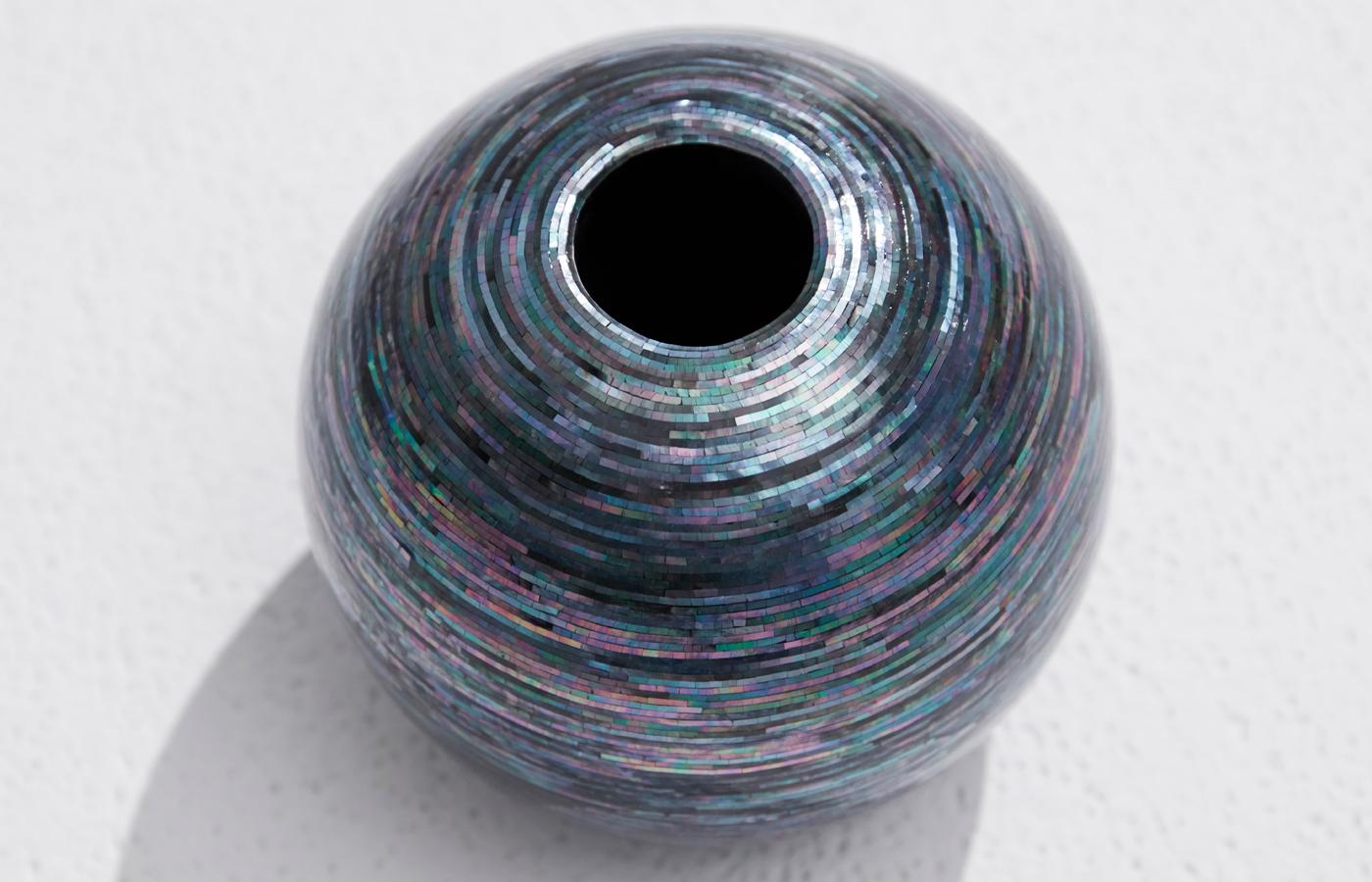 South Korean Blue Black Mother-of-Pearl Wooden Object Vase 02 For Sale