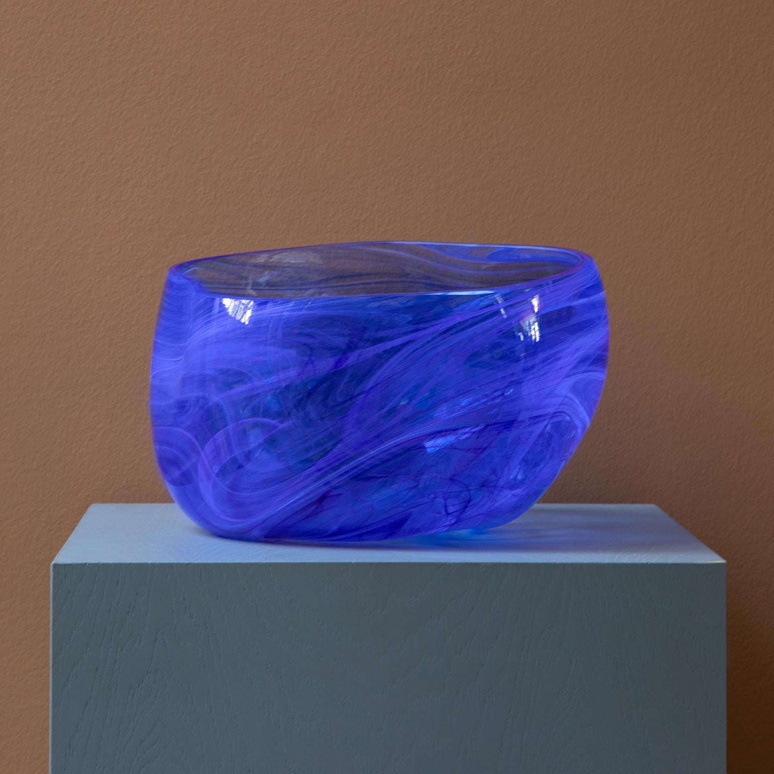 Blue Blown Glass Bubble Vase In New Condition In İSTANBUL, TR