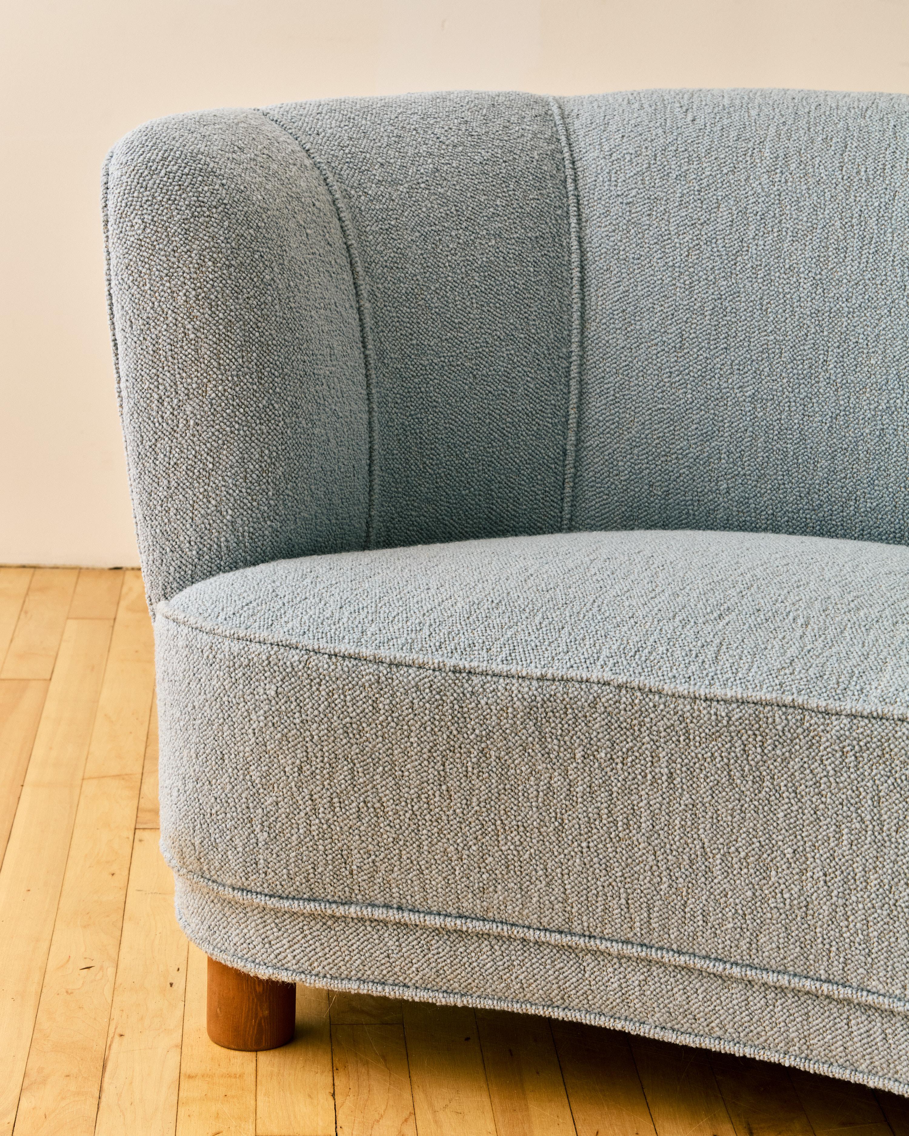 Causeuse danoise Boucle bleue Bon état - En vente à Long Island City, NY