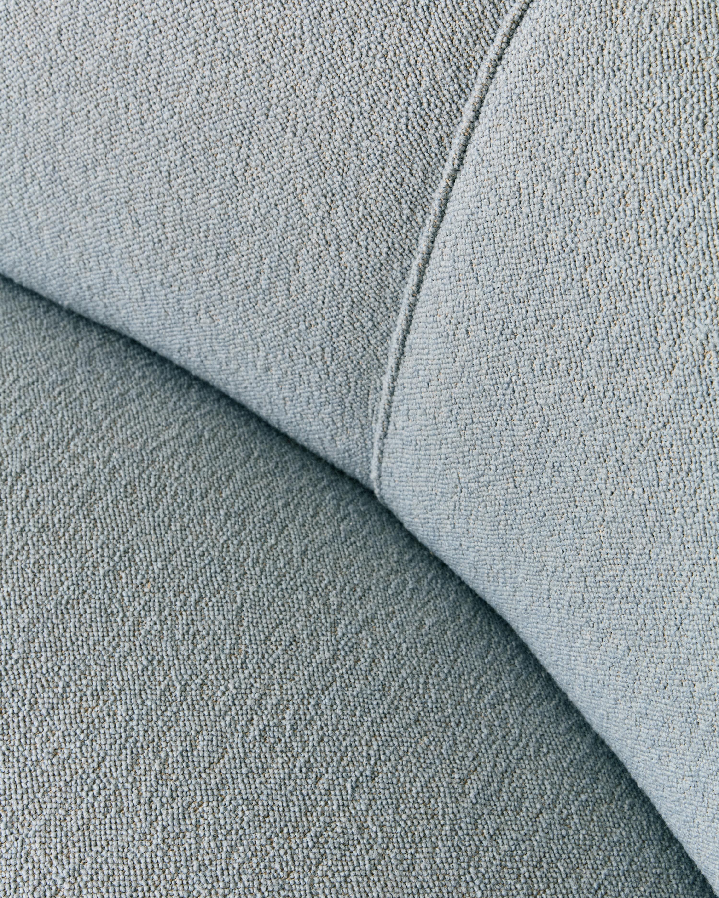 Causeuse danoise Boucle bleue en vente 1