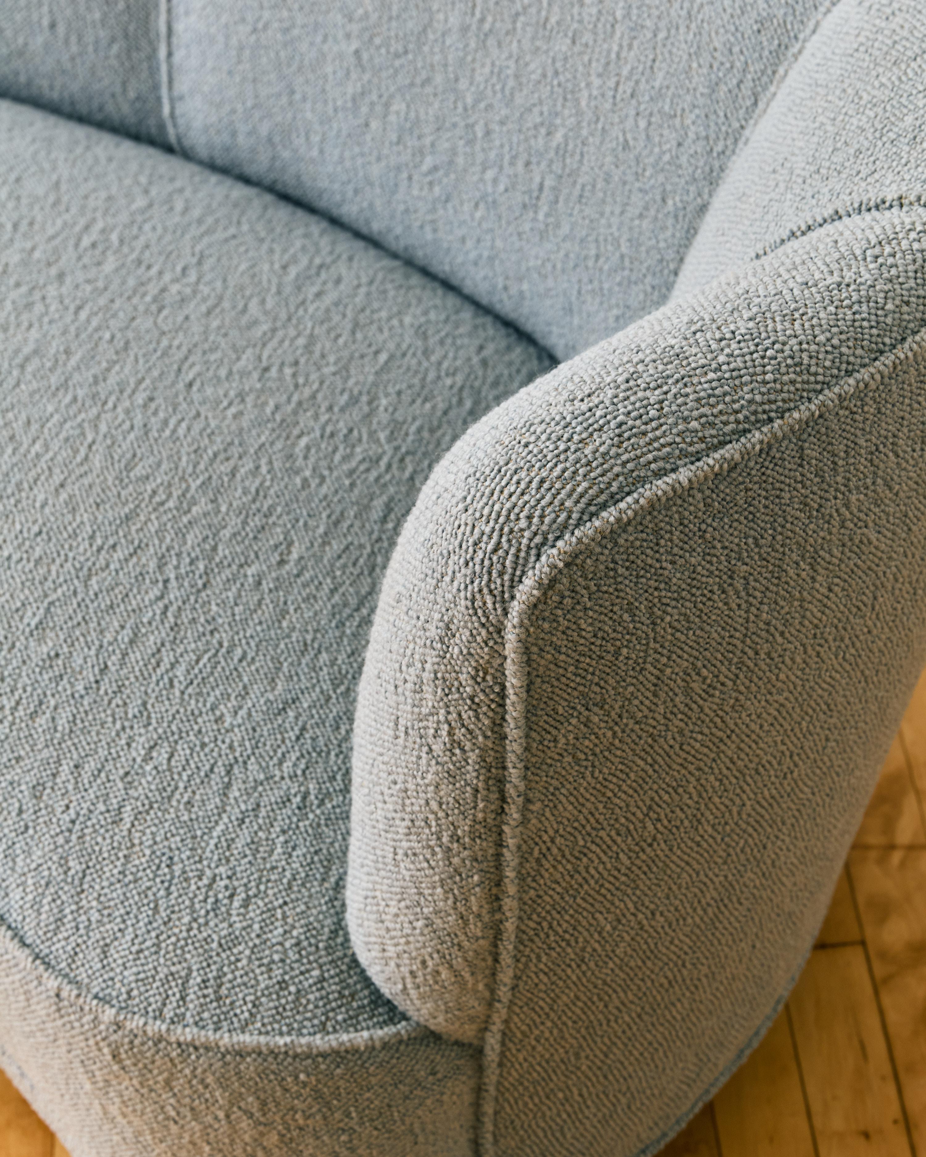 Causeuse danoise Boucle bleue en vente 2