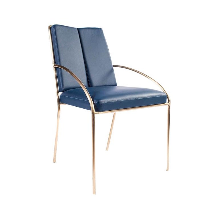 Tom Formont Blauer Stuhl aus Messing von Atelier Thomas Formont im Angebot bei 1stDibs