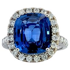 Blue brilliance: sapphire sparkle