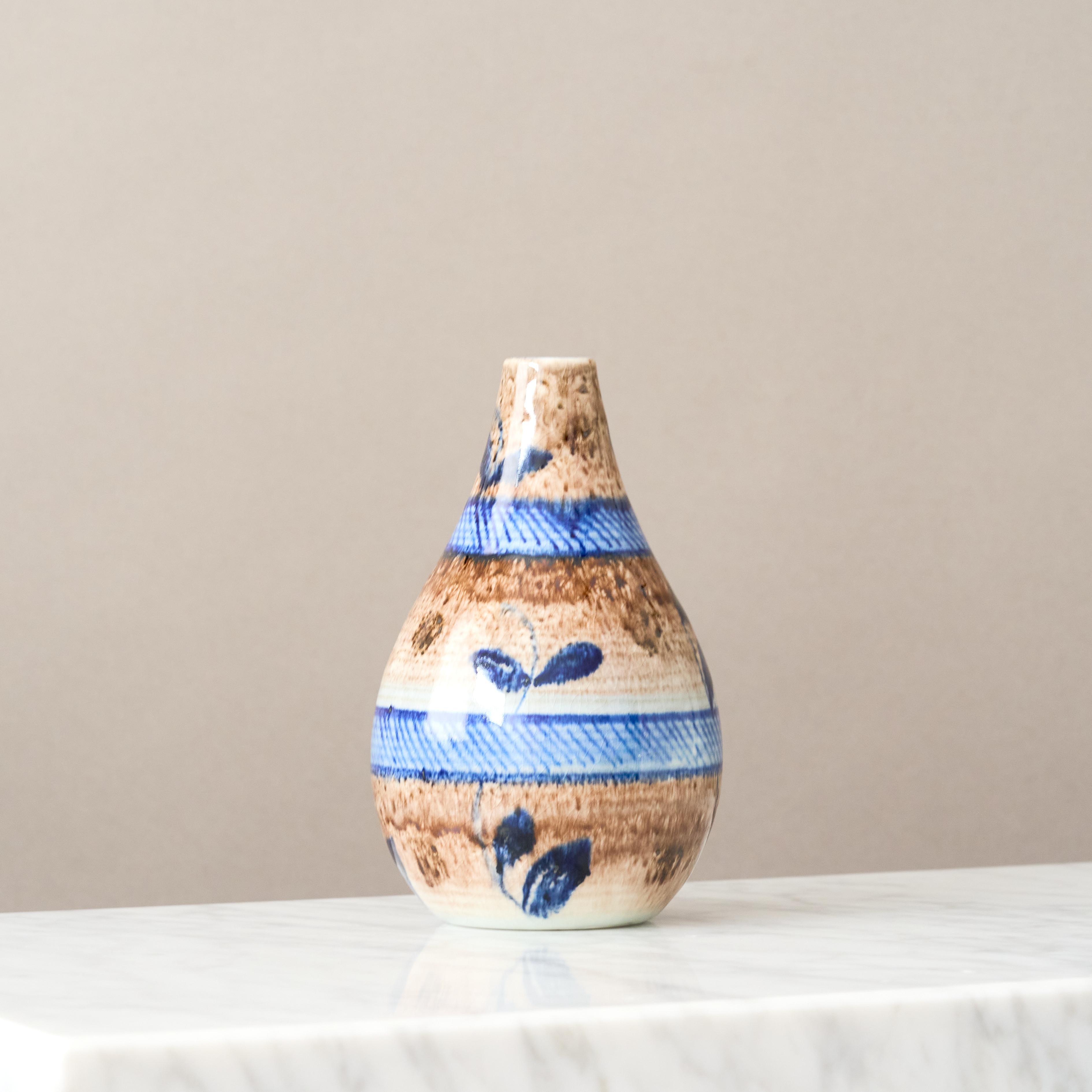 Jarrón de cerámica azul y marrón de Gertrud Lönegren, Rörstrand, Suecia, años 30. Glaseado en venta