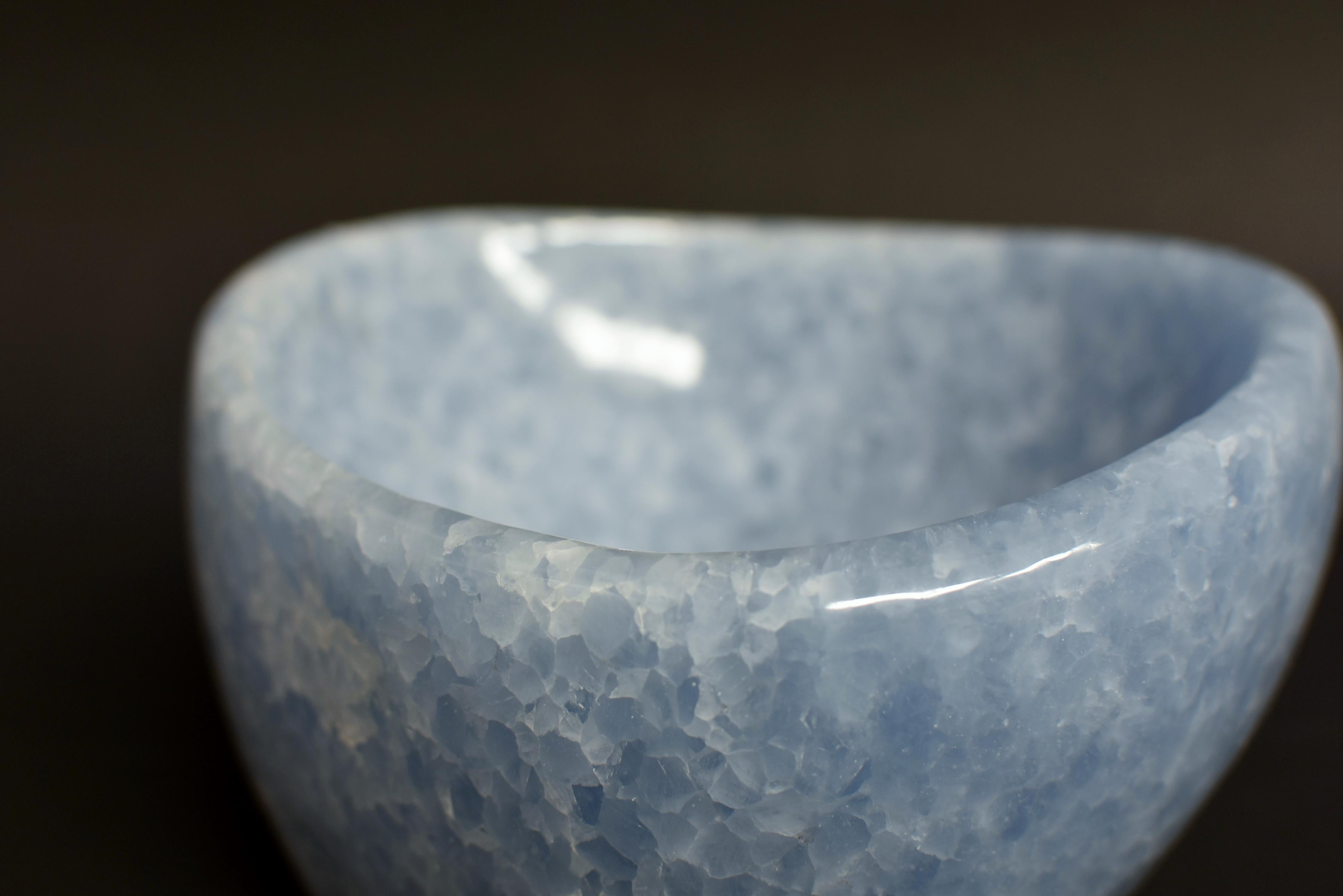Blue Calcite Bowl 6.6 lb Blue and White For Sale 4