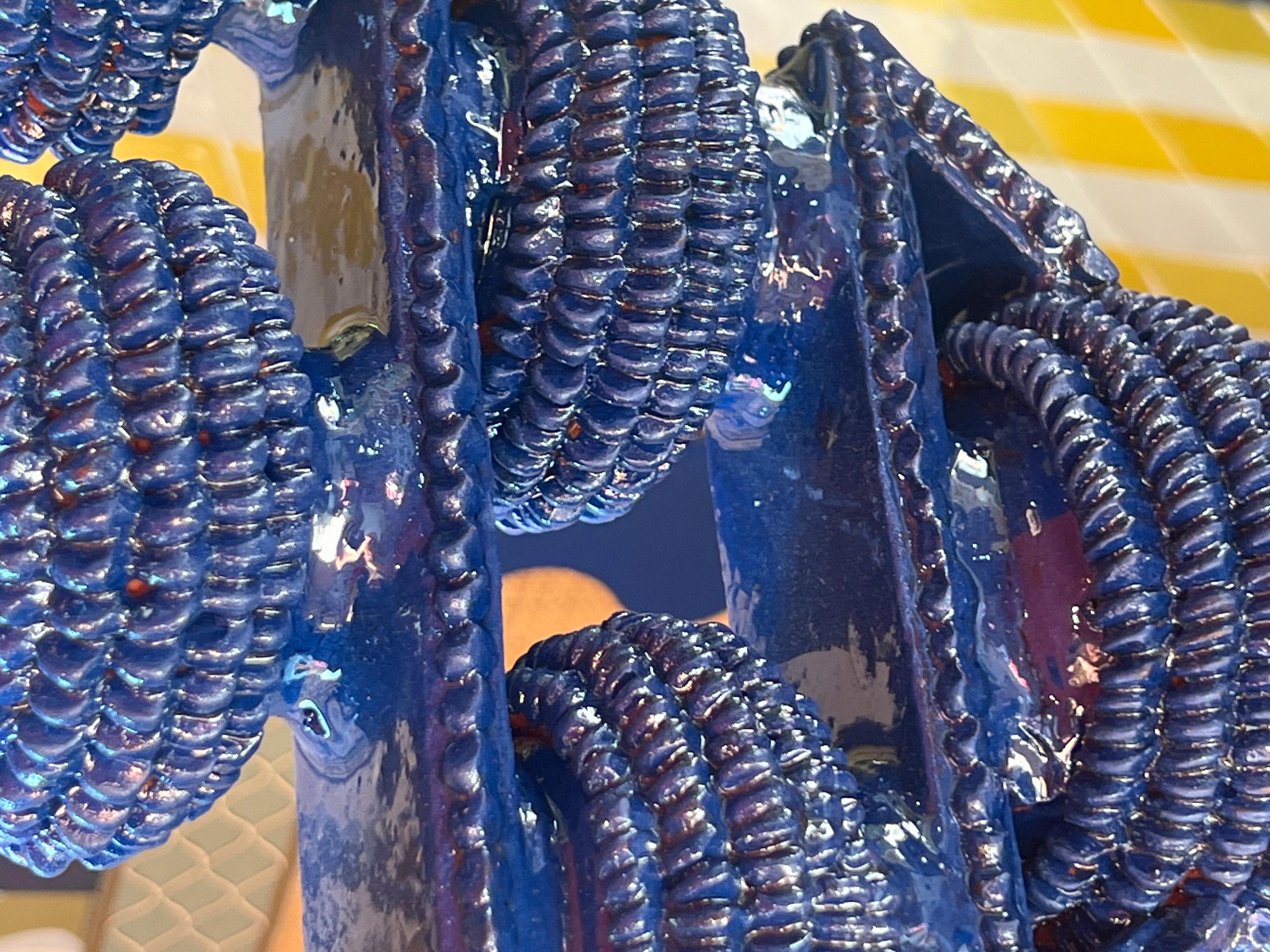 Blauer Kandelaber von Objekti im Zustand „Neu“ im Angebot in London, GB
