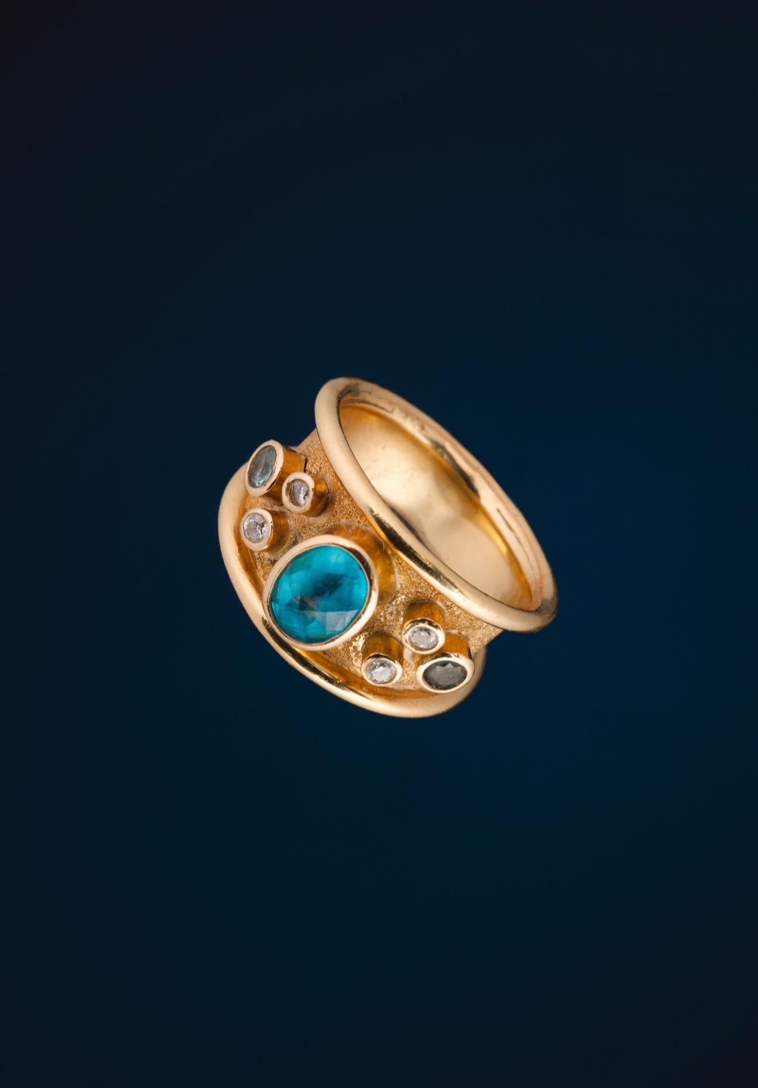 Im Angebot: Blauer Bonbon-Ring aus 18k Gold mit Aquamarin und Diamanten () 5