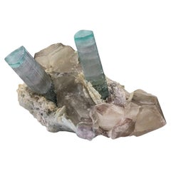Cristales de Turmalina de Capuchón Azul sobre Cuarzo Ahumado con Morganita de Afganistán
