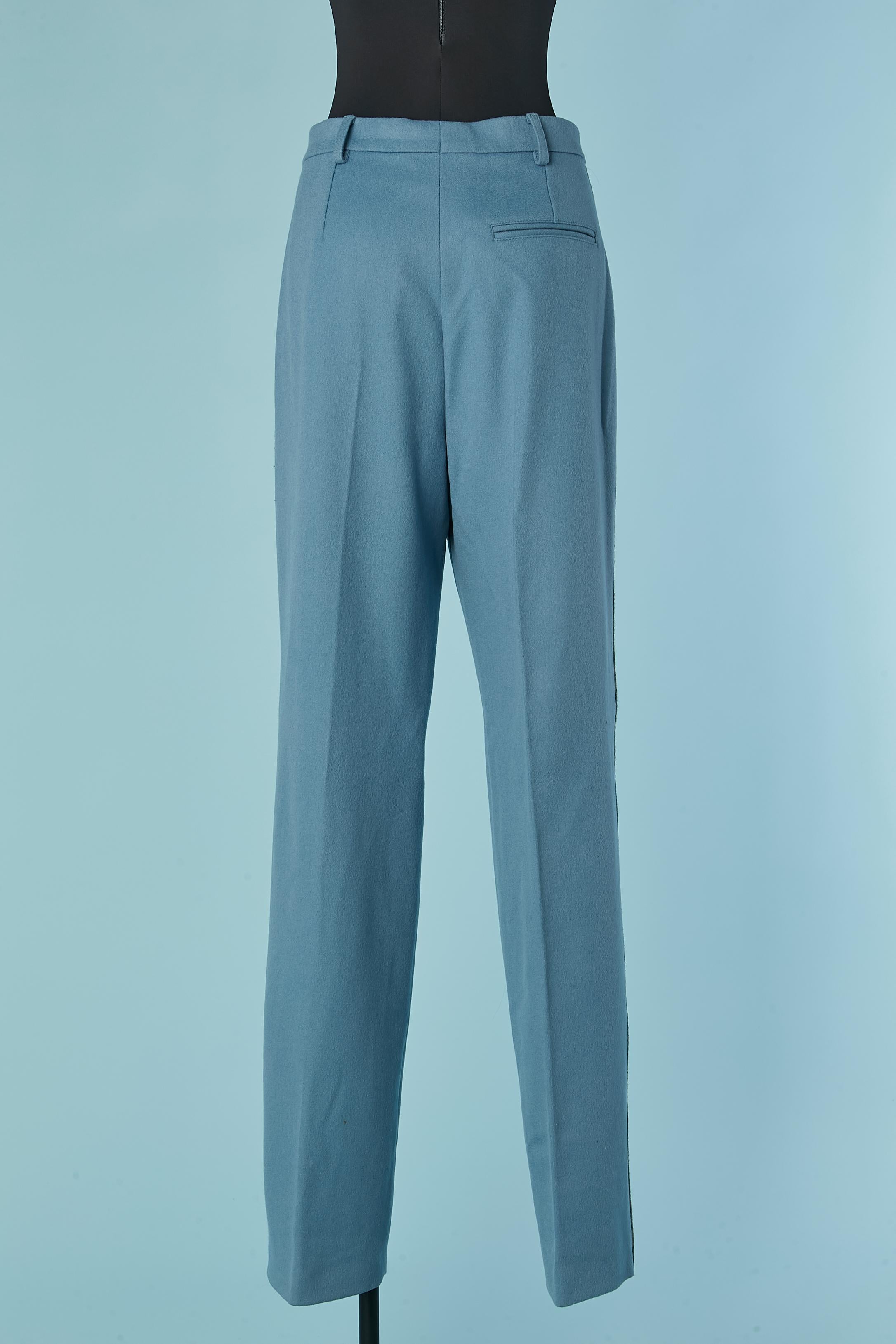 Femenino o masculino Pantalón azul de cachemira de estilo militar CHANEL en venta