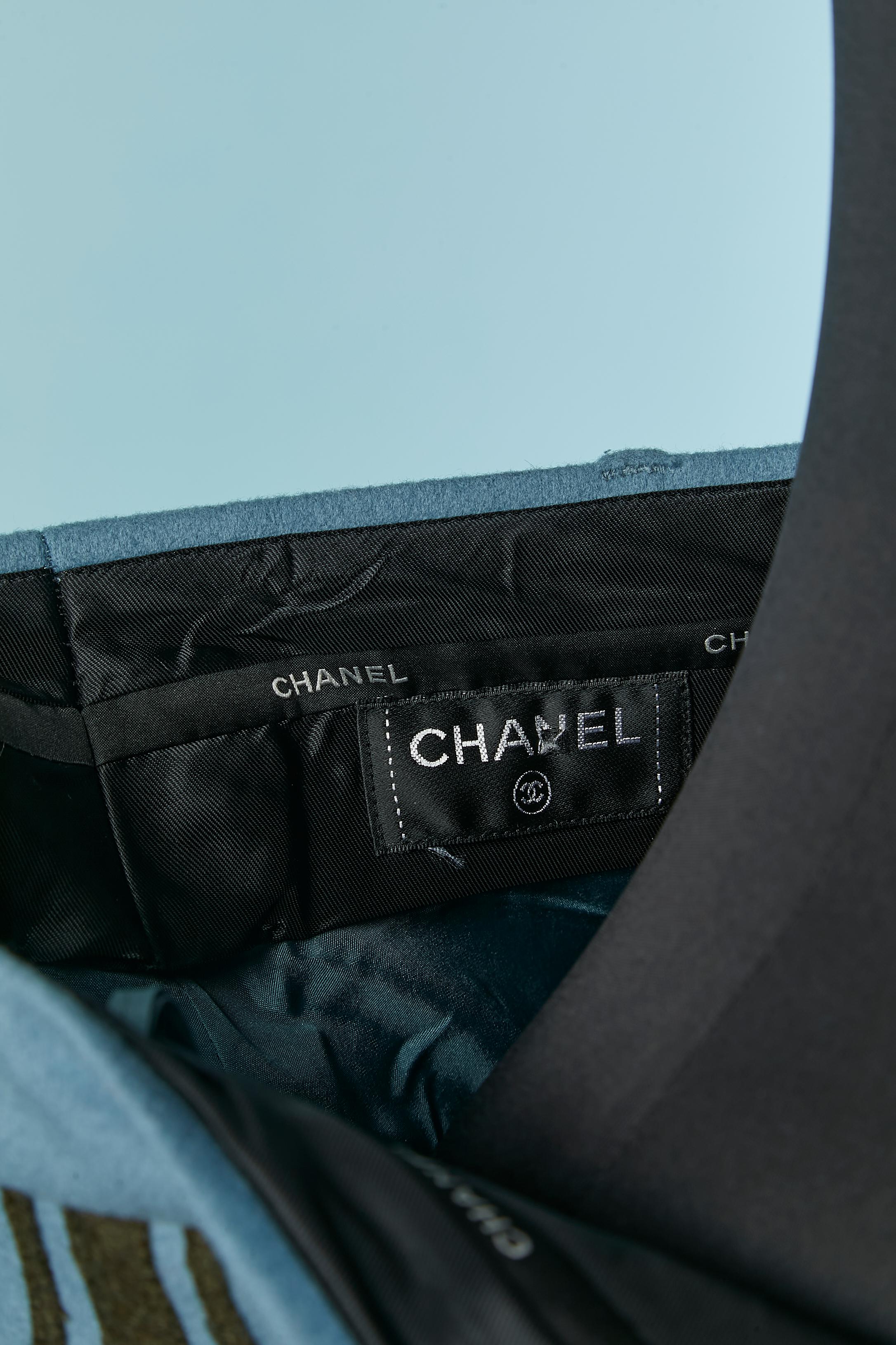 Pantalón azul de cachemira de estilo militar CHANEL en venta 1