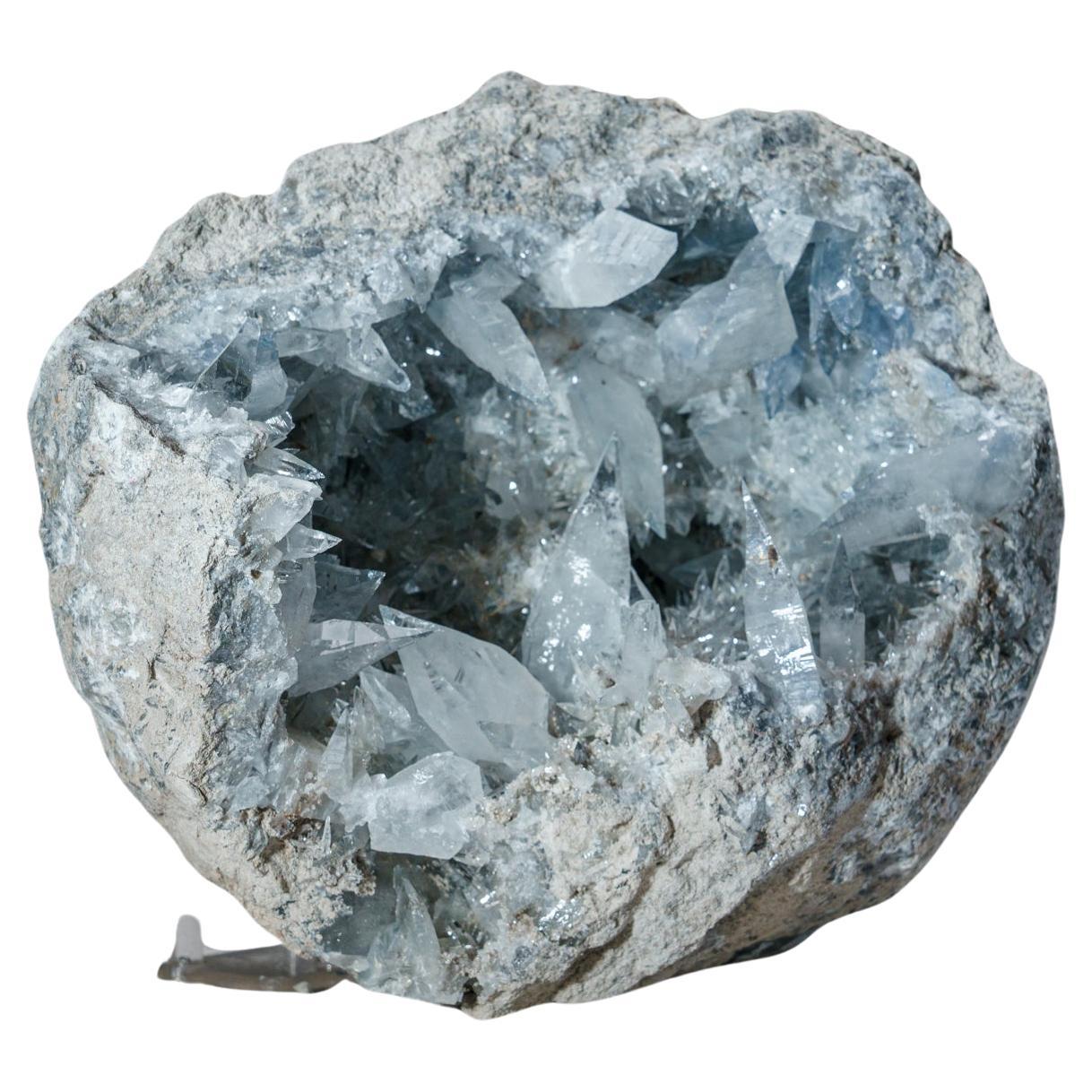 Blauer Celestite-Cluster aus Sankoany, Ketsepy Mahajanga, Madagaskar (13.5 lbs) im Angebot