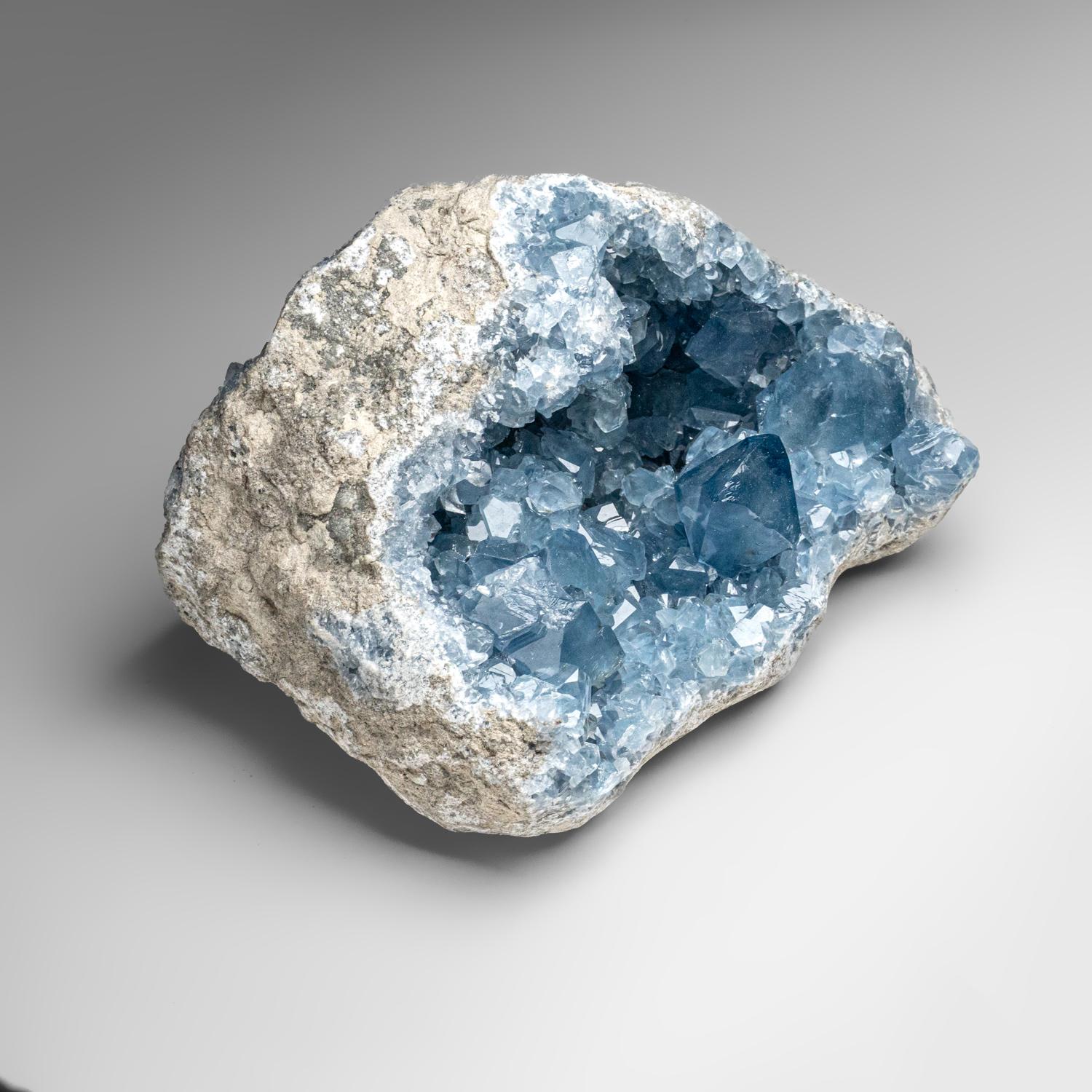 Blue Celestite Cluster From Sankoany, Ketsepy Mahajanga, Madagascar (21.5 lbs) in vendita 3