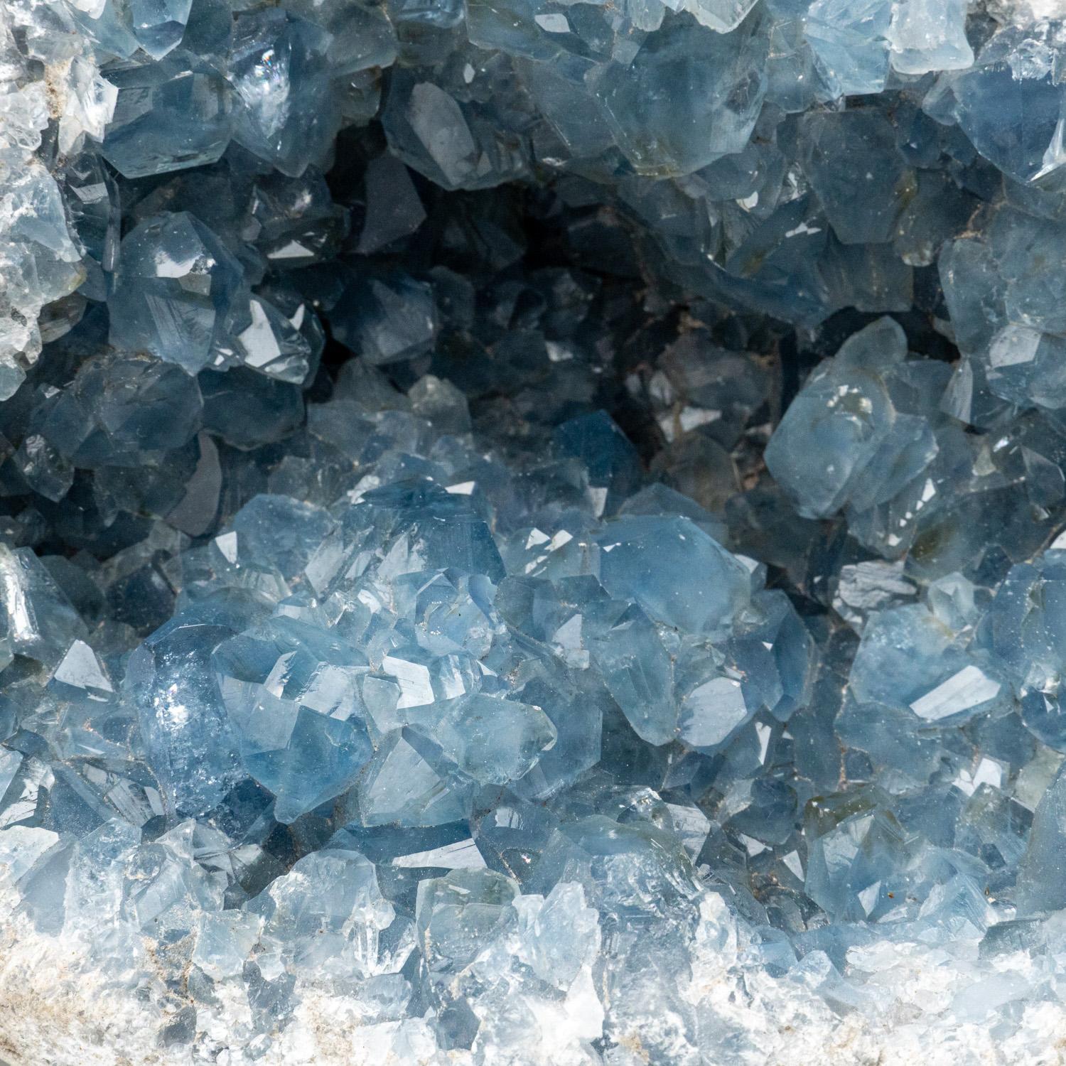 Altro Blue Celestite Cluster From Sankoany, Ketsepy Mahajanga, Madagascar (26 lbs) in vendita