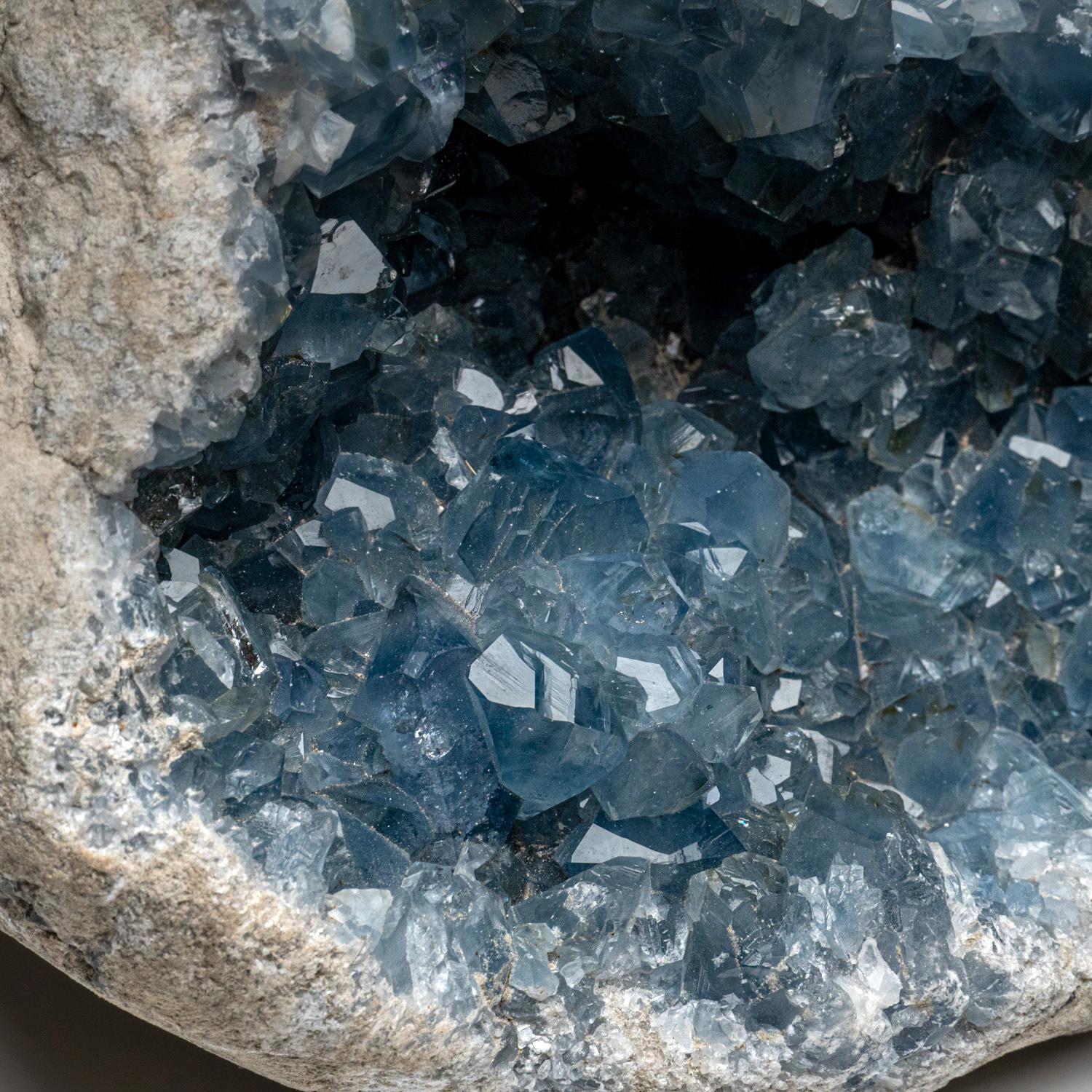 Blue Celestite Cluster From Sankoany, Ketsepy Mahajanga, Madagascar (26 lbs) in vendita 1
