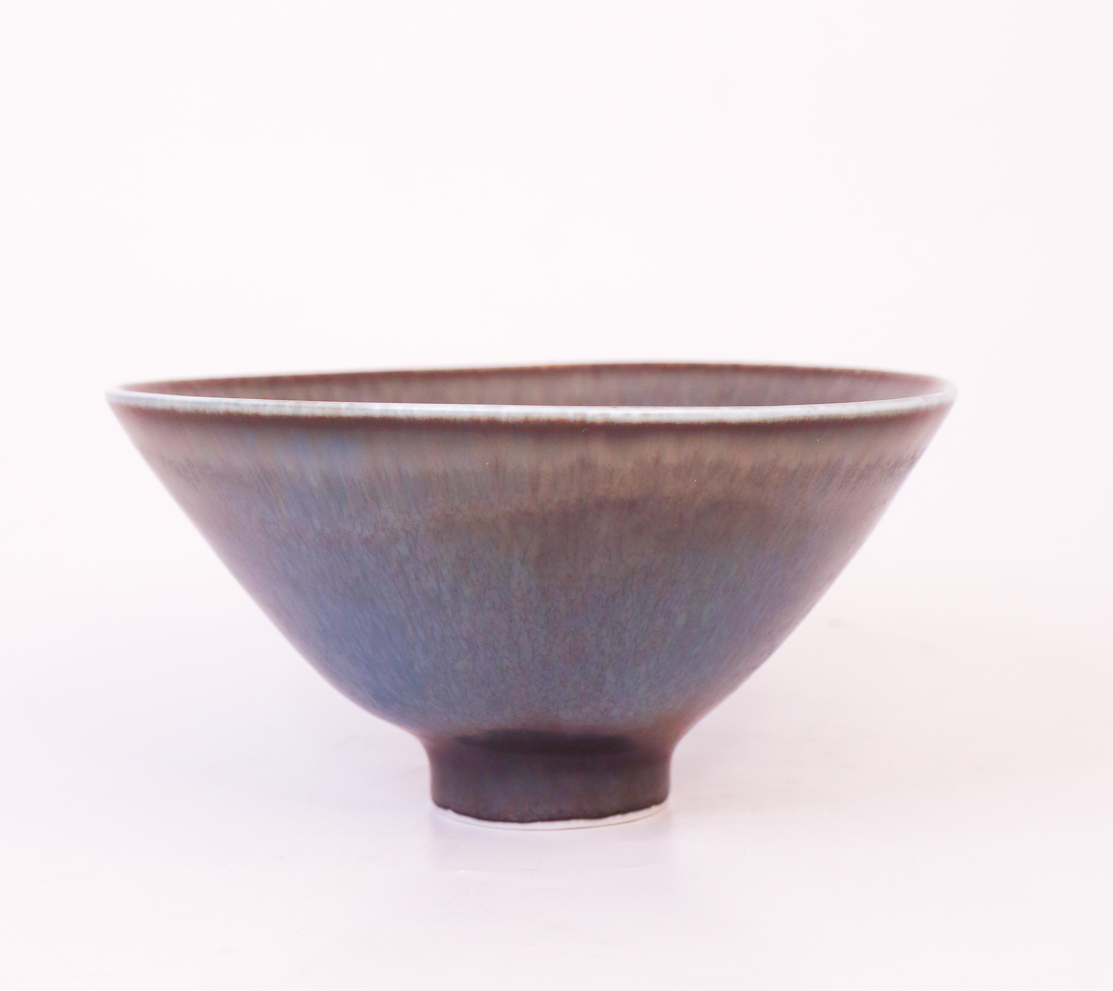 Scandinavian Modern Blue Ceramic Bowl - Carl-Harry Stålhane - Rörstrand  Mid 20th Century For Sale
