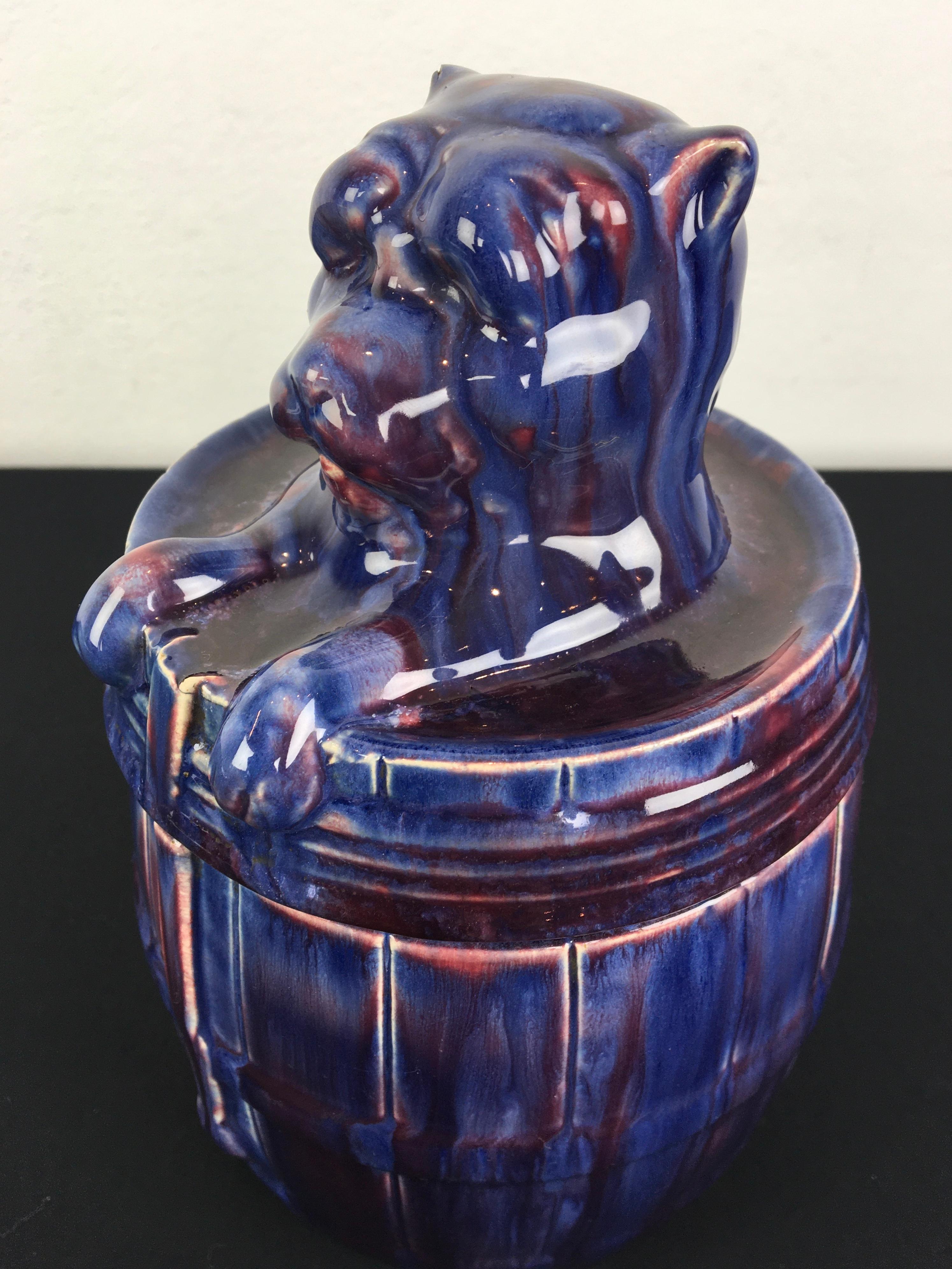 Blaues Bulldogge Barrel-Tabakgefäß aus Keramik (Belgisch) im Angebot