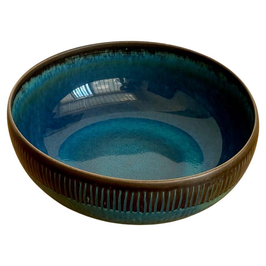 Coupe en céramique bleue signée par Stig Lindberg pour Gustavsberg 1950's en vente