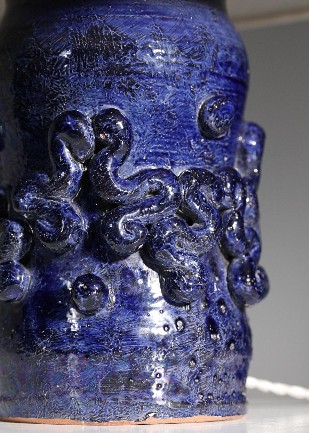 Base de lampe en céramique bleue Jean Austruy 50''s - G446 en vente 3