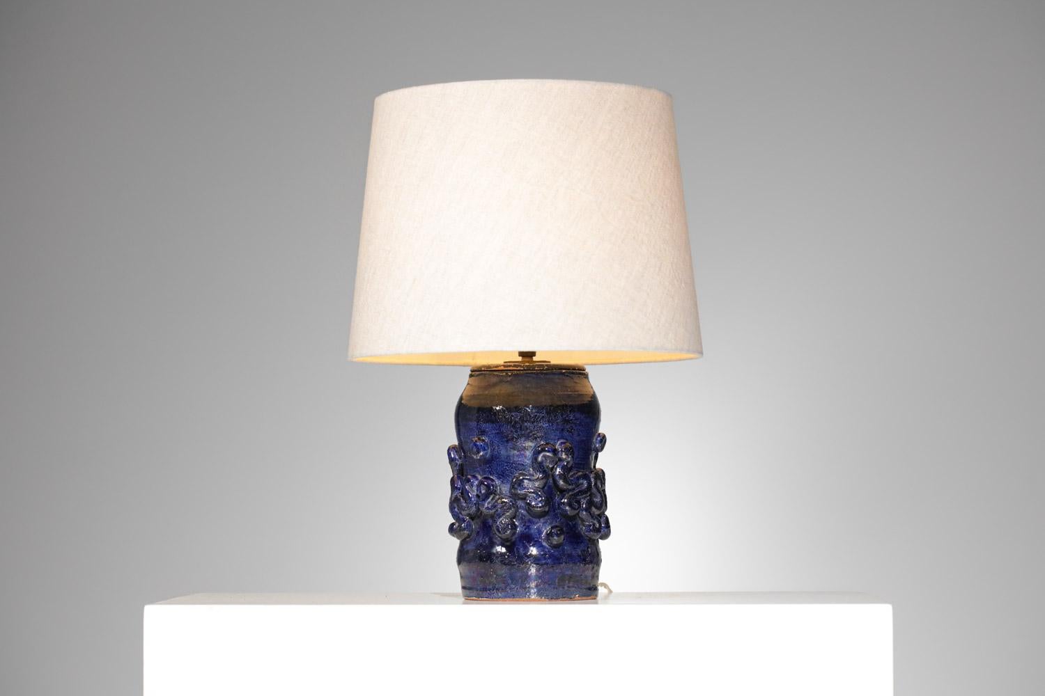 Milieu du XXe siècle Base de lampe en céramique bleue Jean Austruy 50''s - G446 en vente