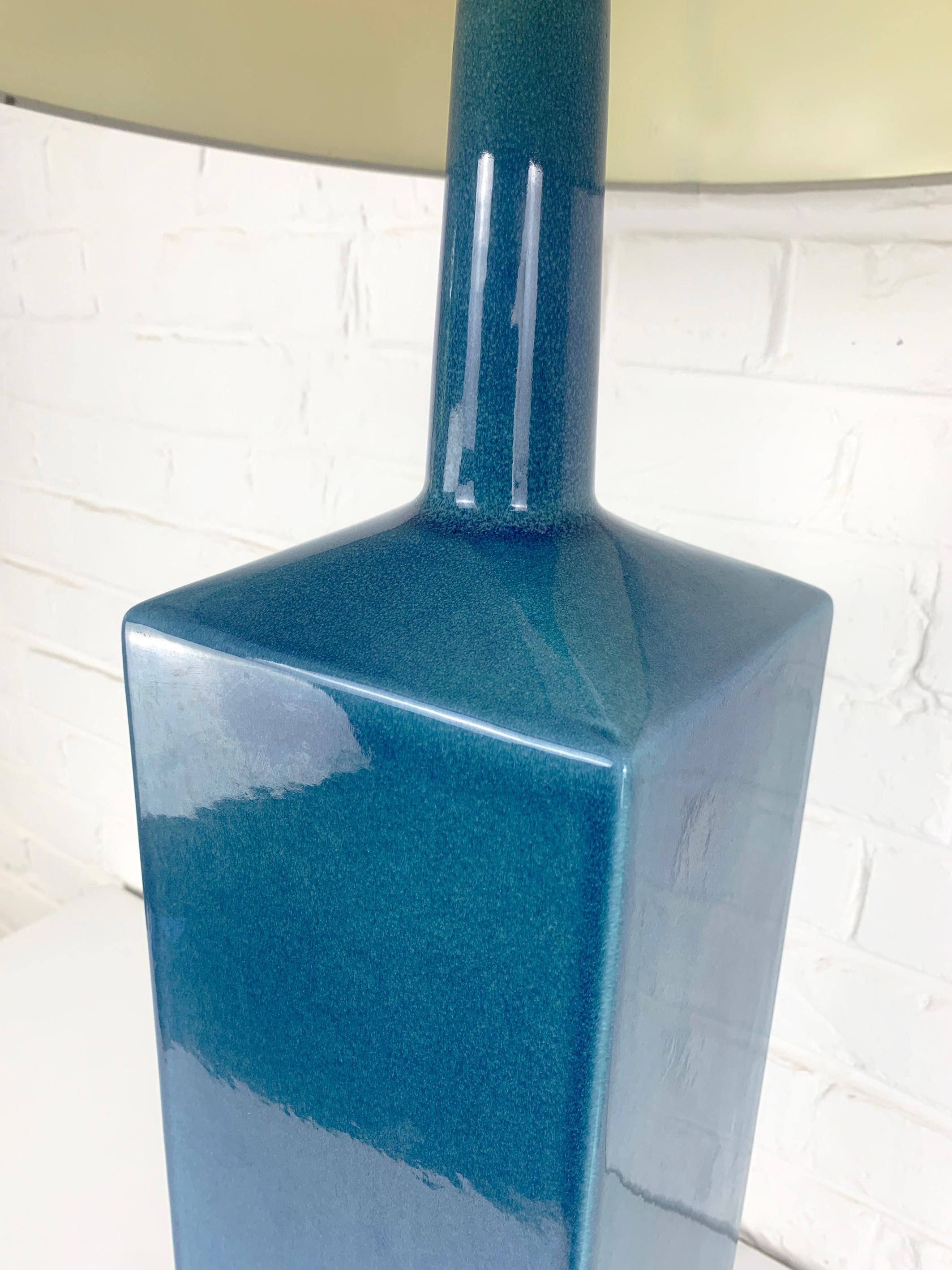 Danois Lampadaire Le Klint en céramique bleue Référence 357 grès émaillé Danemark en vente