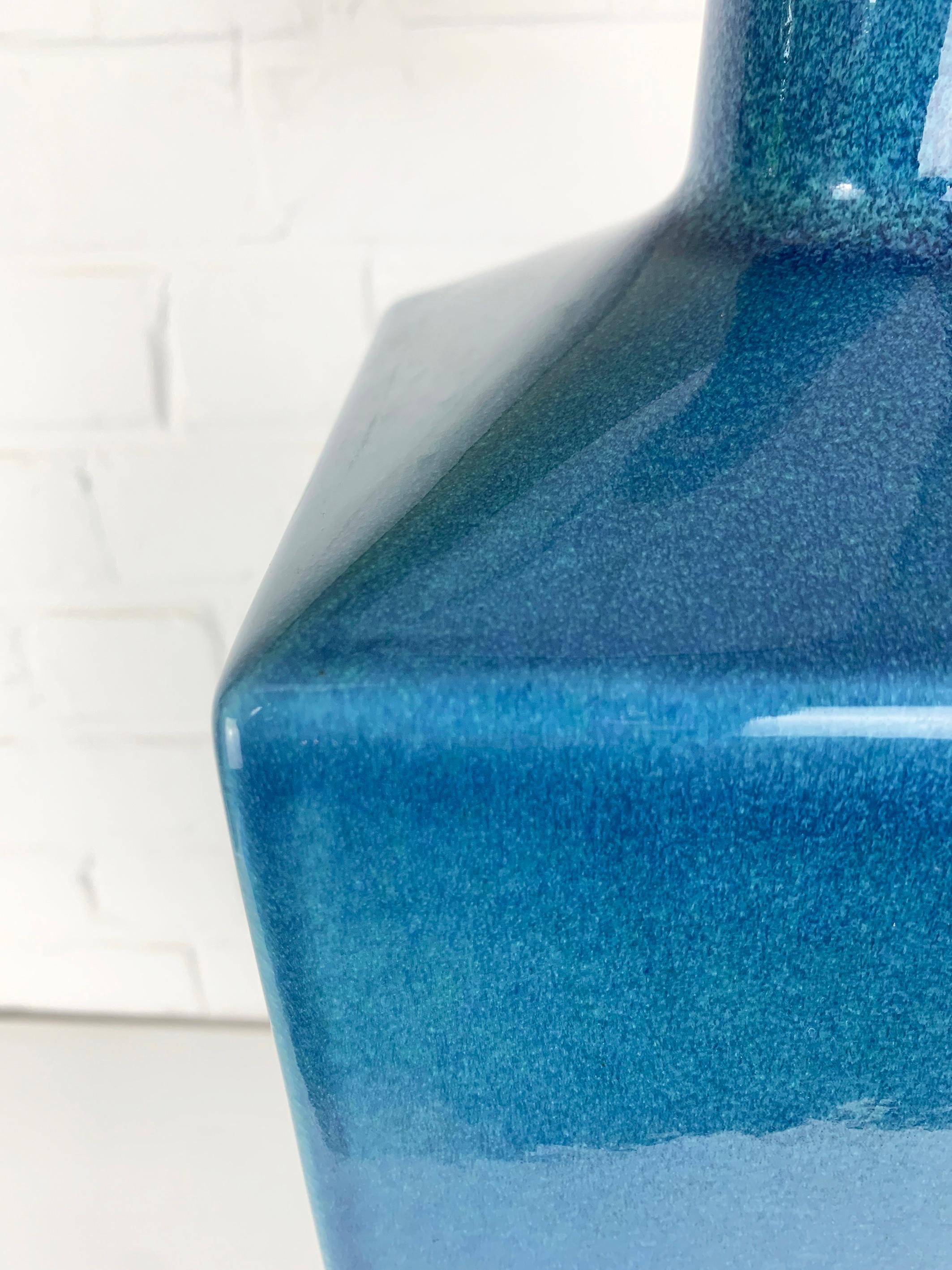 20ième siècle Lampadaire Le Klint en céramique bleue Référence 357 grès émaillé Danemark en vente