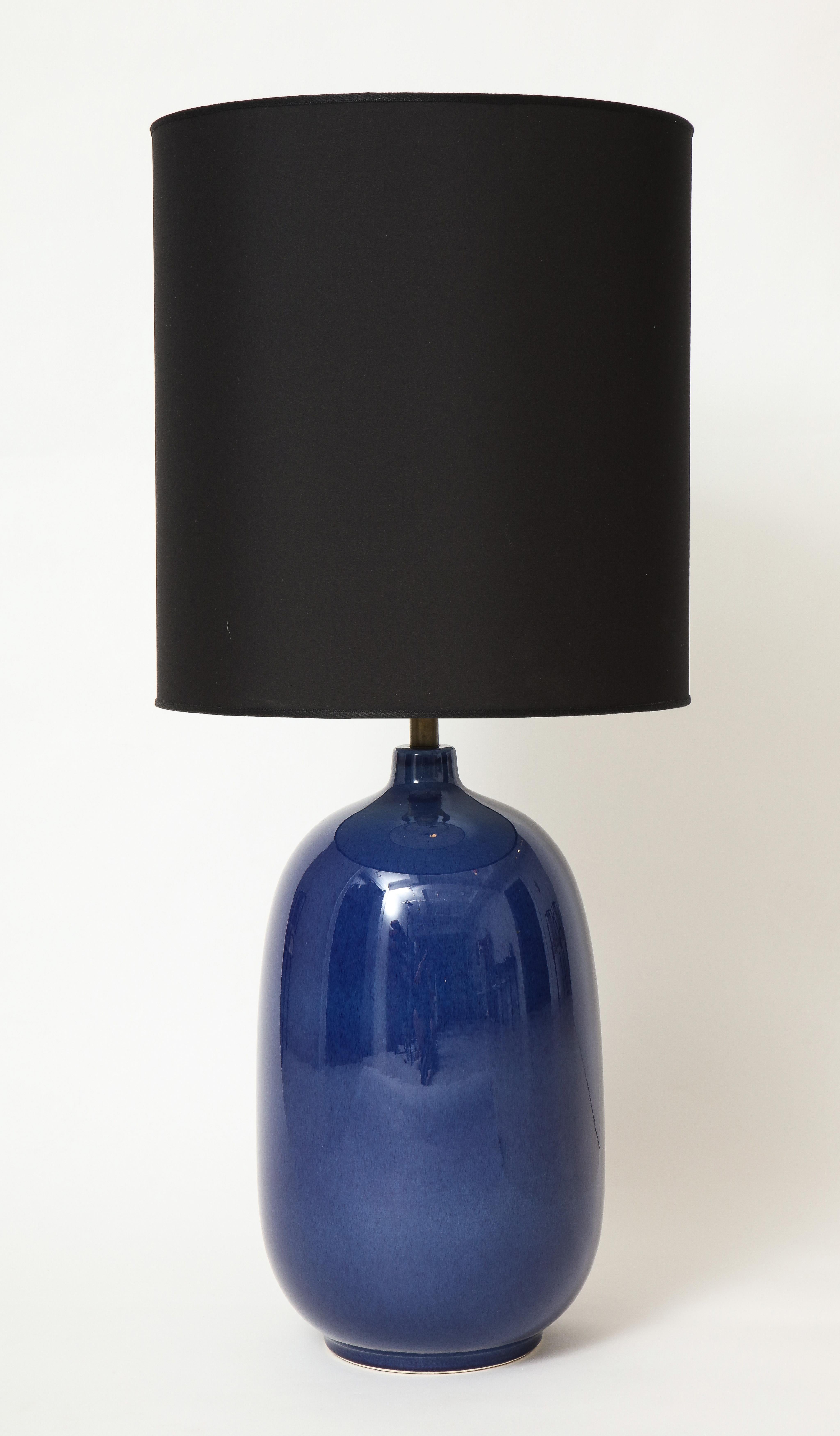 Lapis blue ceramic Lotte & Gunnar Bostlund lamp; beautiful ovoid shape and rich blue color.
Size:  18 1/4