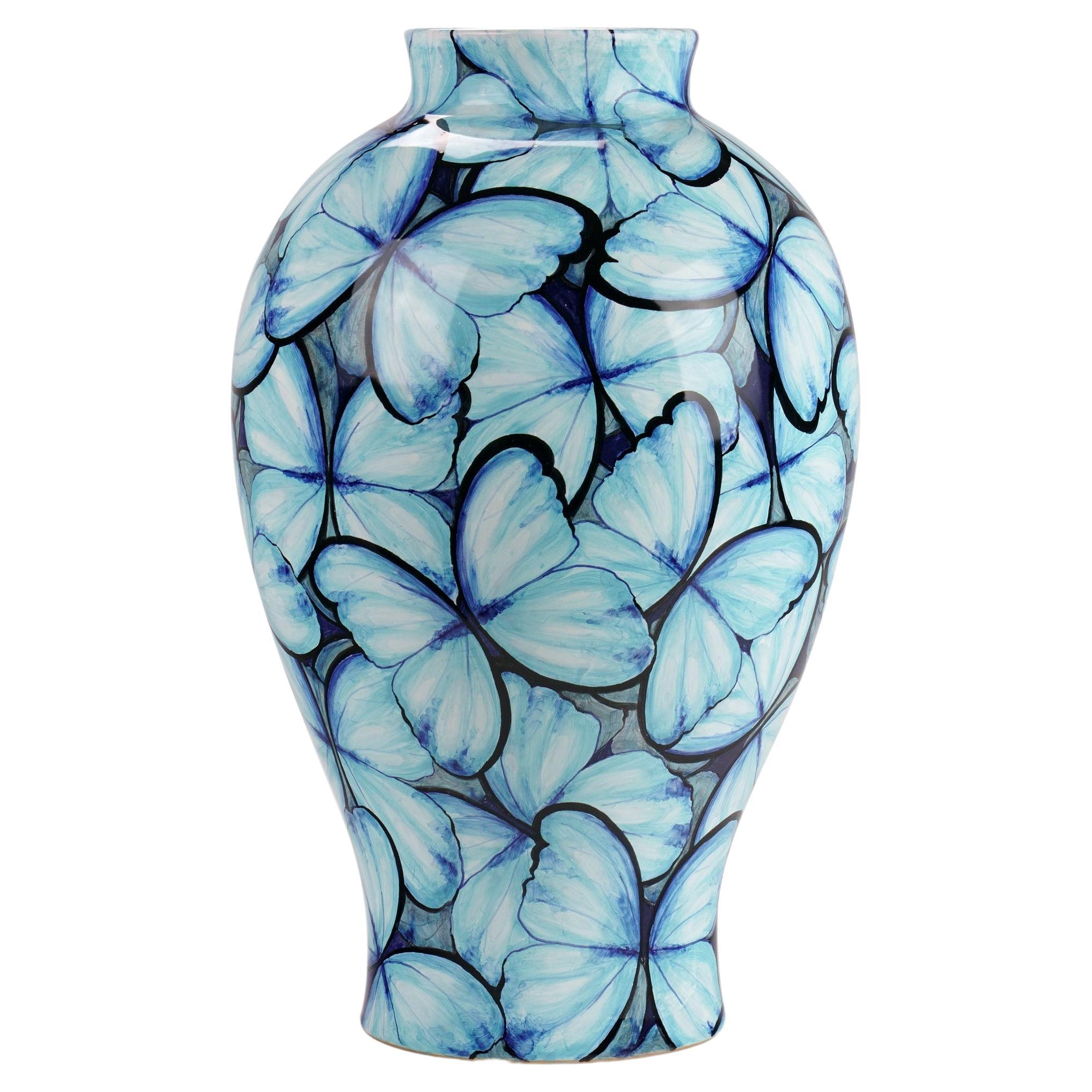 Blaue Majolika-Vase/Gefäß aus Keramik mit dekorativen Schmetterlingen, handbemalt, Italien