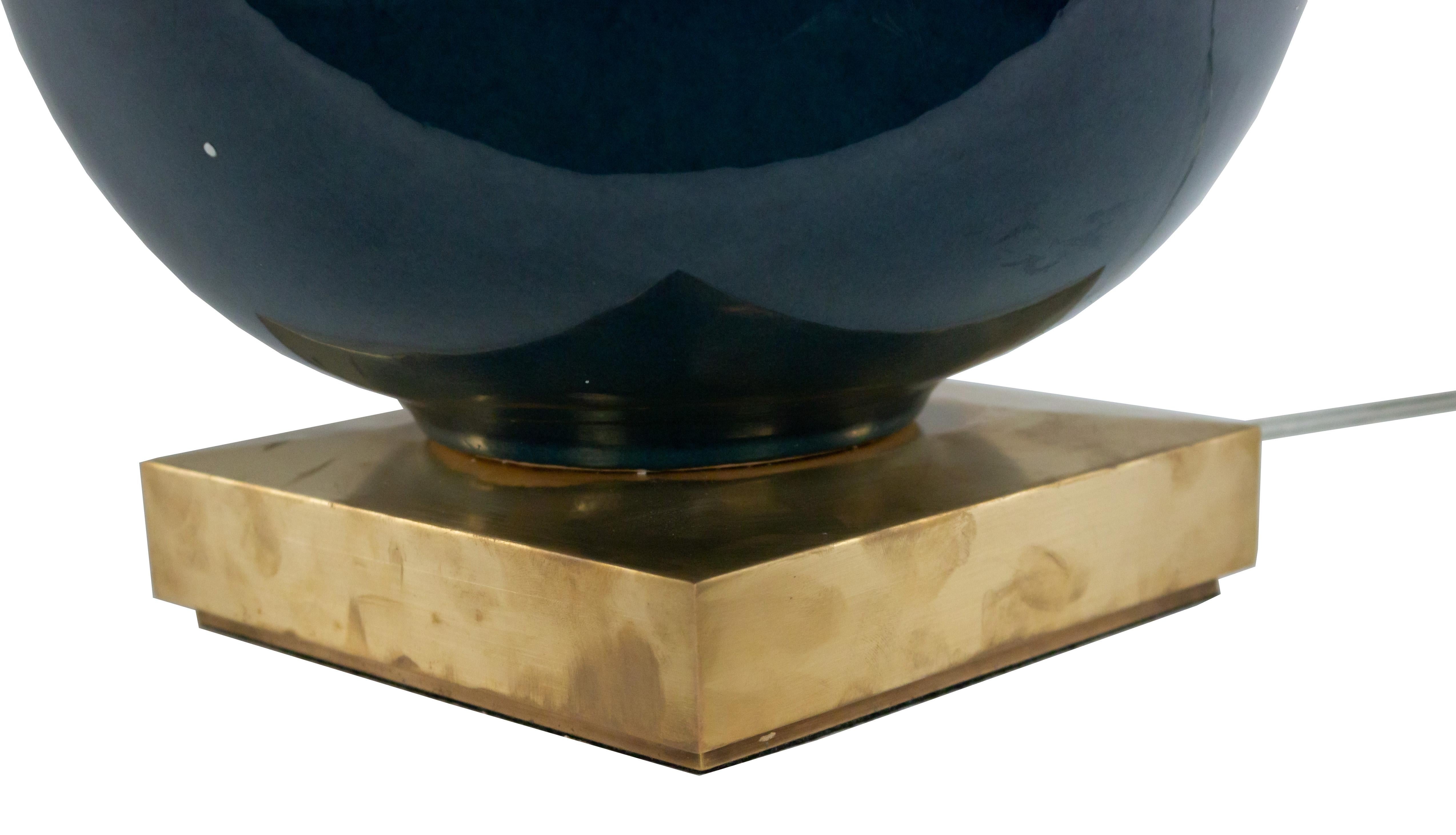 Blue Ceramic Modernist-Style Table Lamp In Good Condition In New York, NY
