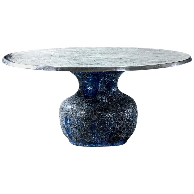 Blauer runder Tisch aus Keramik