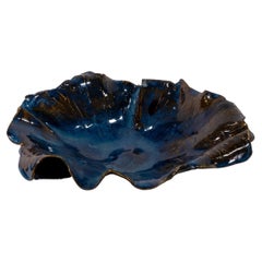 Blaue Servierschale aus Keramik