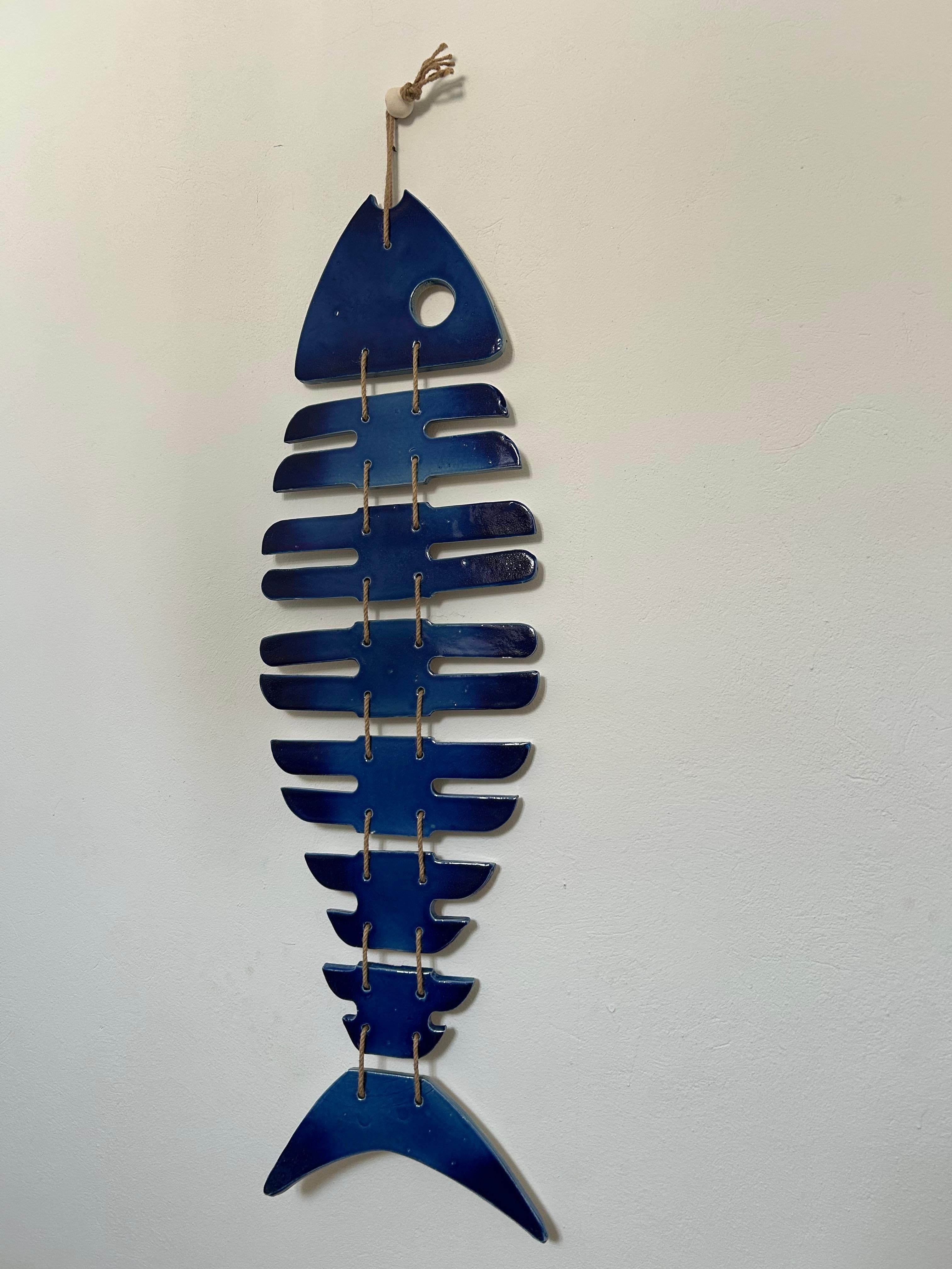 Poisson squelette en céramique bleue, 20e siècle en vente 12