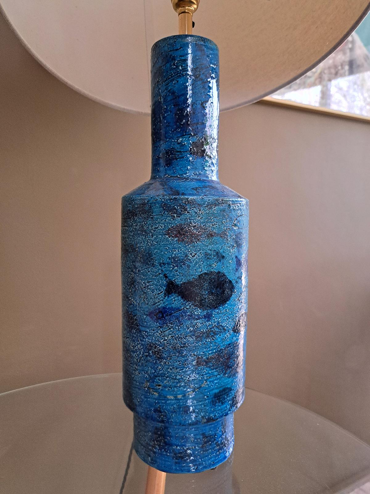 Lampe de table en céramique bleue d'Aldo Londi pour Bitossi, années 1960  en vente 2