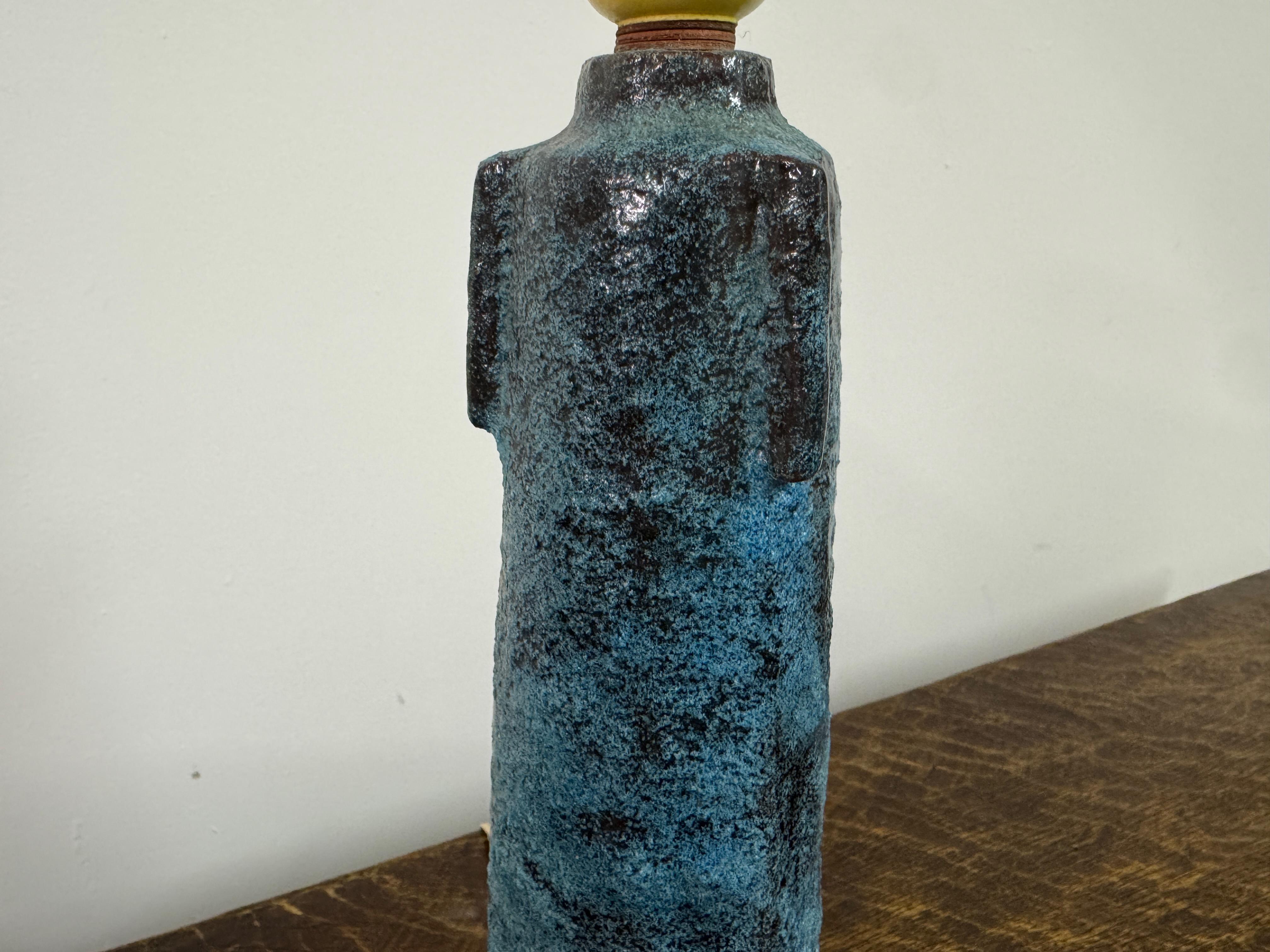 Blaue Keramiktischlampe mit gewebtem Schirm, 1960er Jahre im Angebot 6