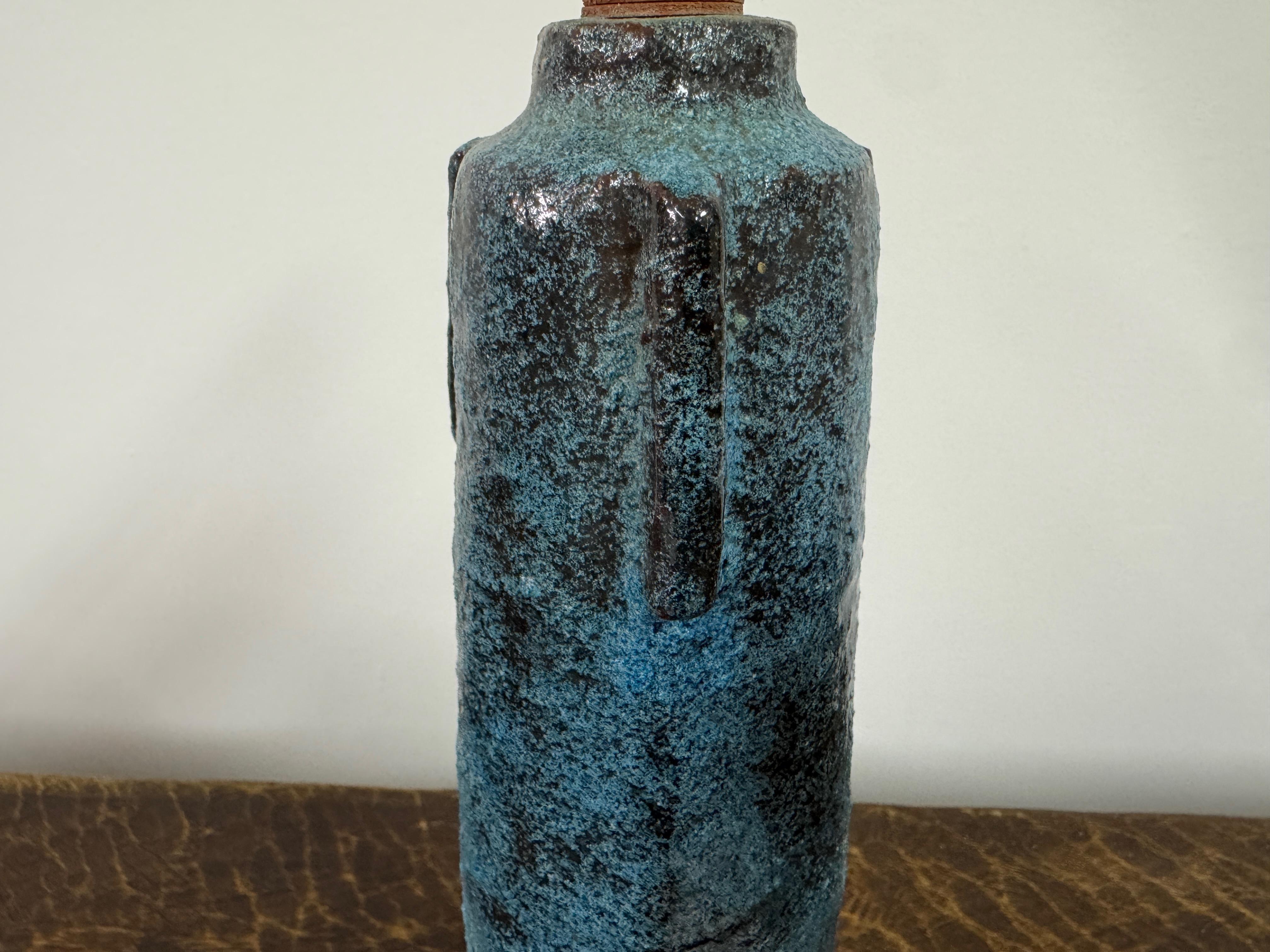 Blaue Keramiktischlampe mit gewebtem Schirm, 1960er Jahre im Angebot 4
