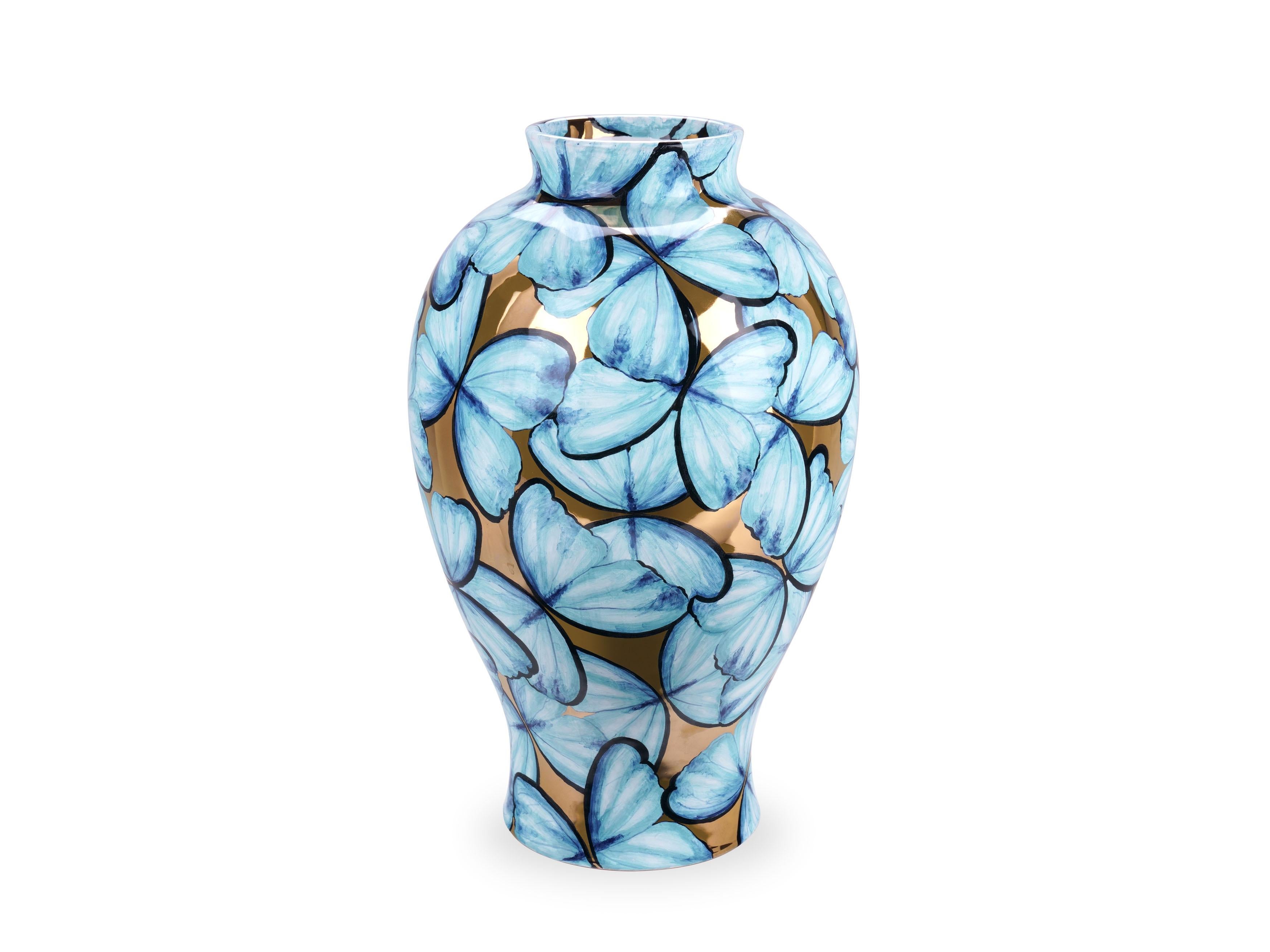 Blue Ceramic Vase Butterflies 24 Kt Gold Luster Hand Painted Decorative Vessel In New Condition For Sale In Recanati, IT
