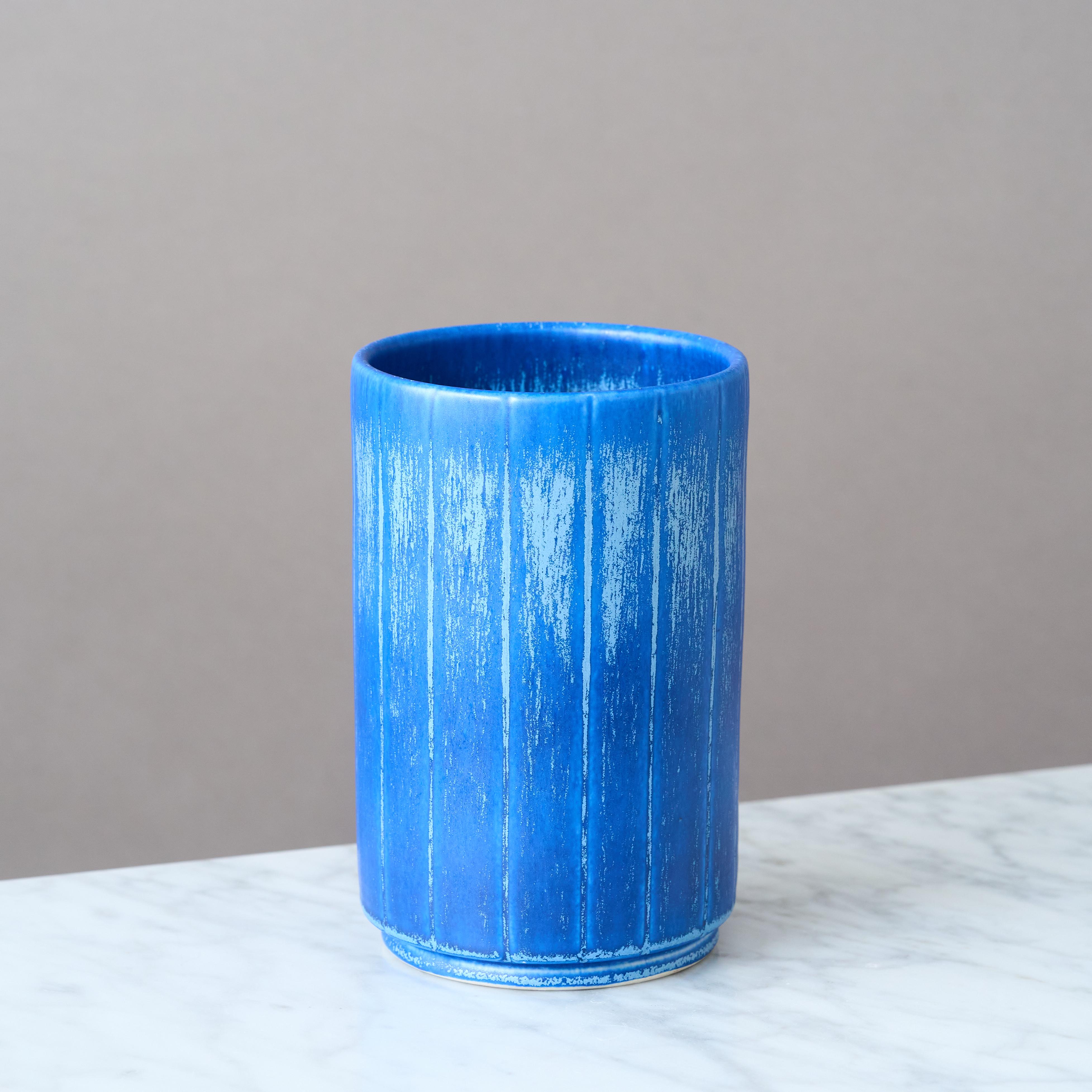 Jarrón de cerámica azul de Eva Jancke Bjork para Bo Fajans, Suecia, década de 1940. Escandinavo moderno en venta