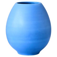 Blaue Keramikvase von Gertrud Lönegren, Rörstrand, Schweden, 1930er Jahre.